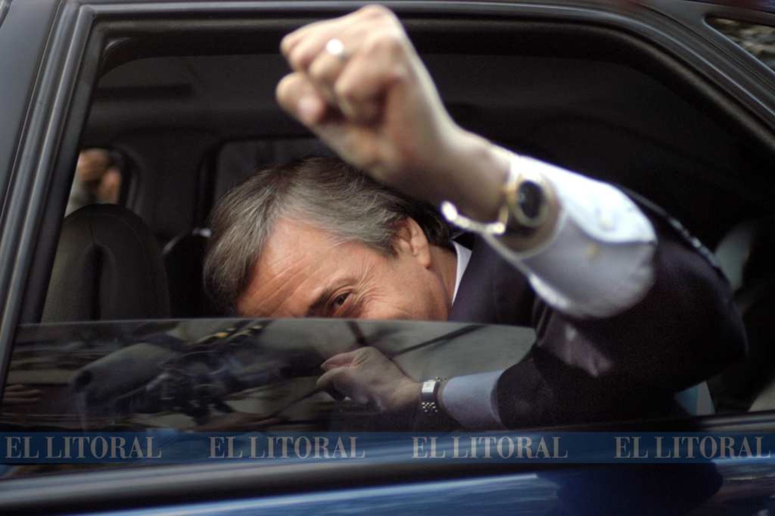 Asunción el 25 de mayo de 2003.