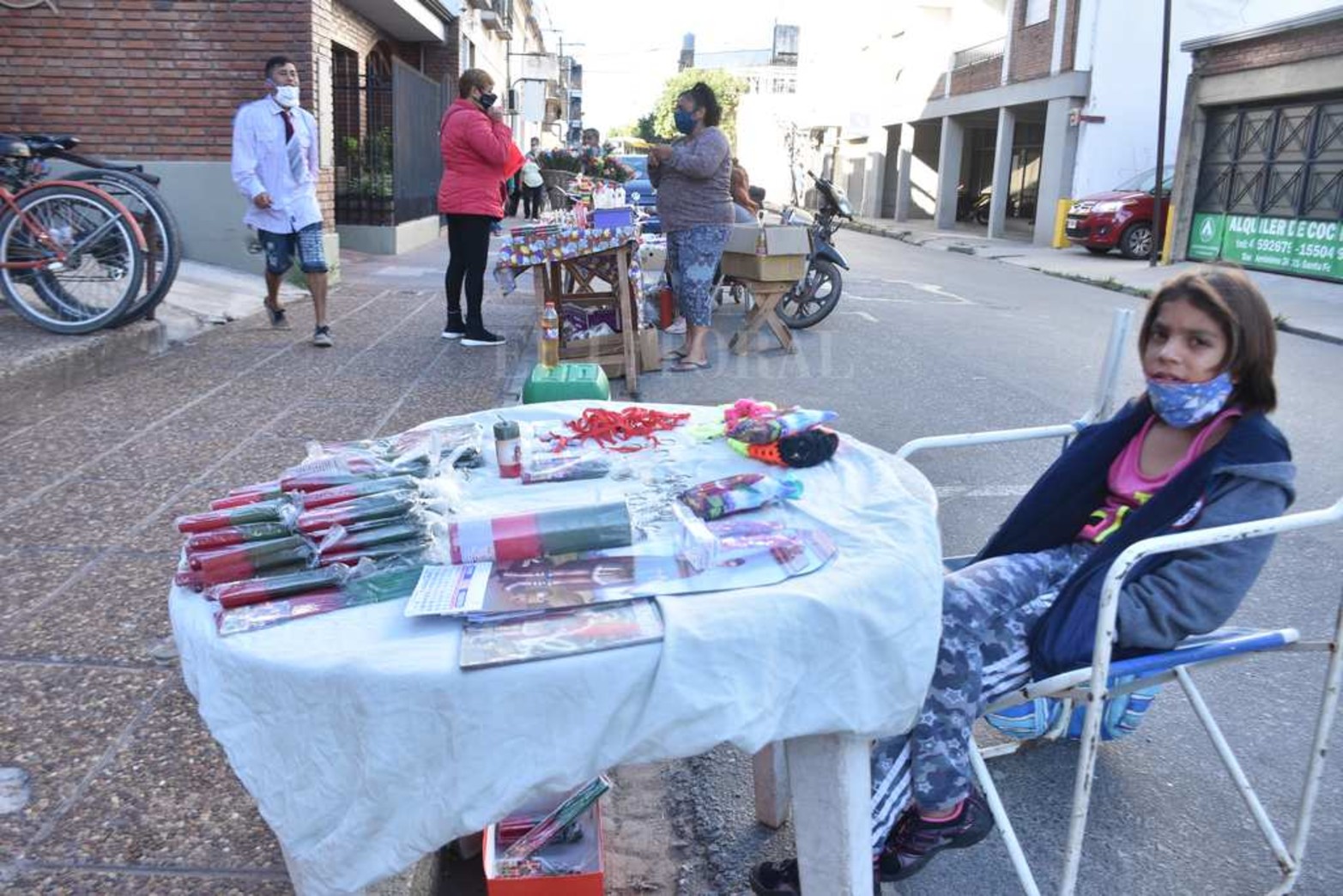 Como cada 19 del mes, ciento de fieles se acercaron hasta la parroquia Sagrado Corazón de Jesús, de calle 4 de enero 2452, para pedir una oración y agradecer.