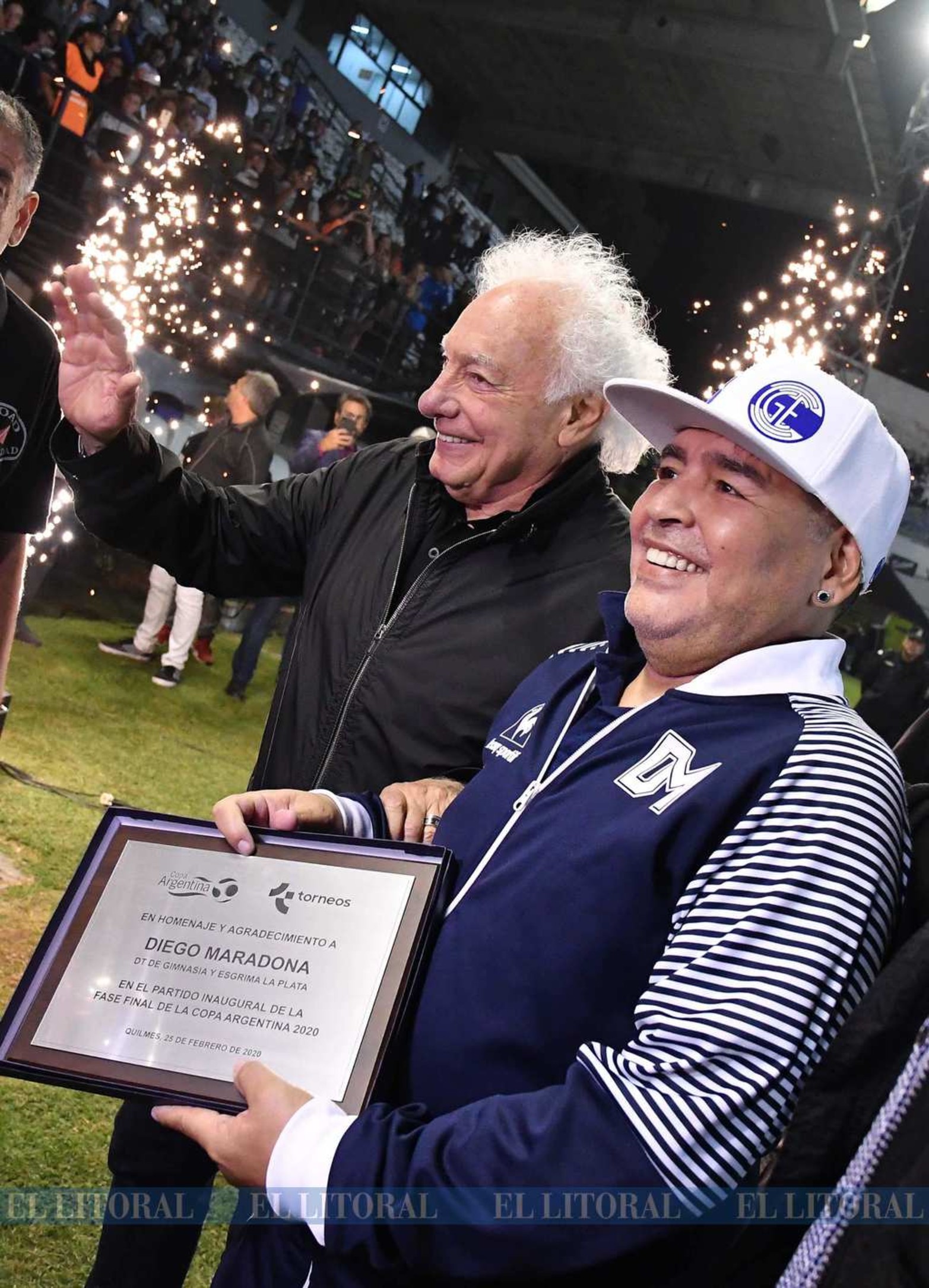 En febrero de este año, junto al que fue su representante Copola.