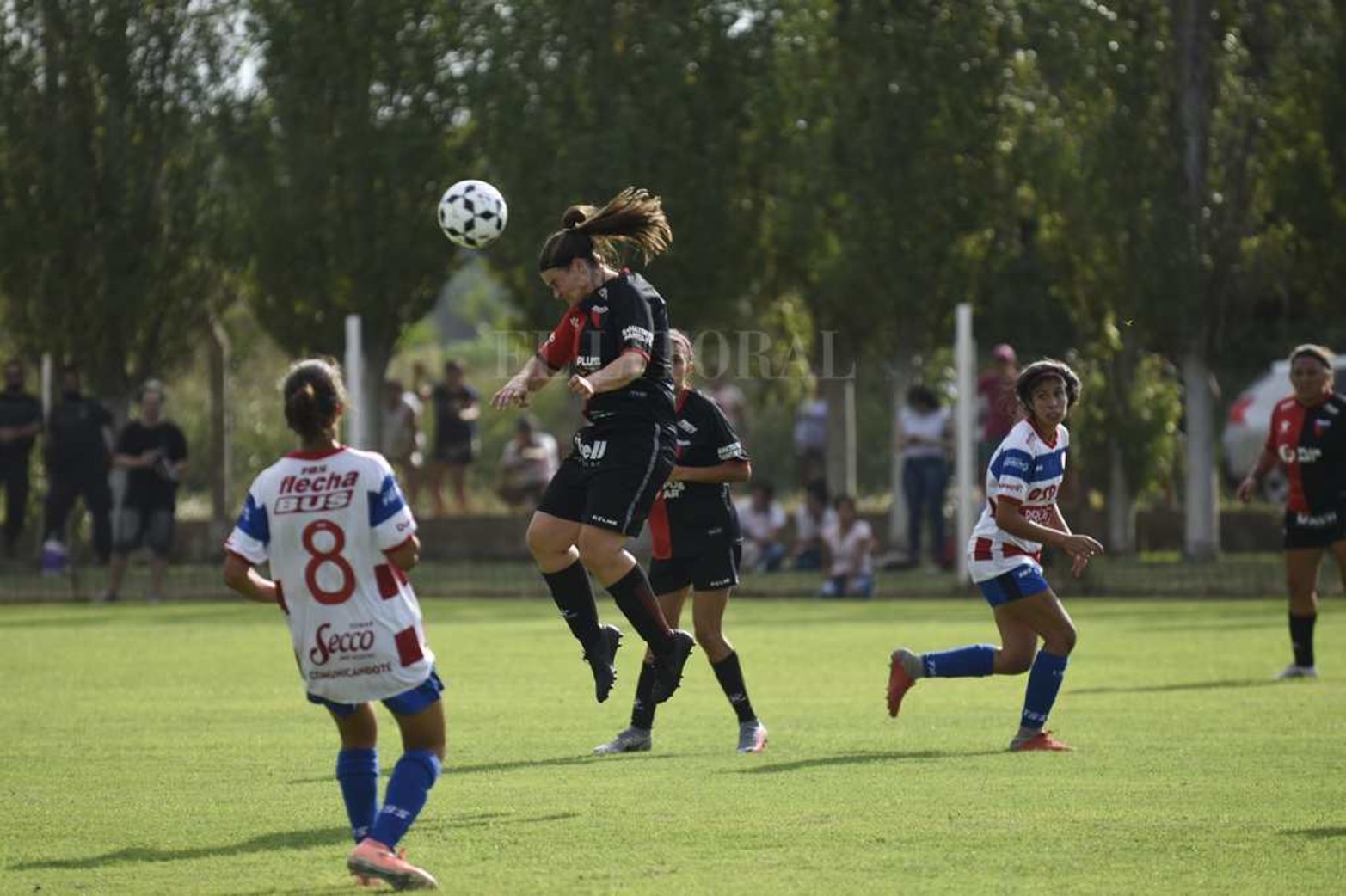 4 a 1 goleó el equipo Unión a Colón en el clásico femenino.