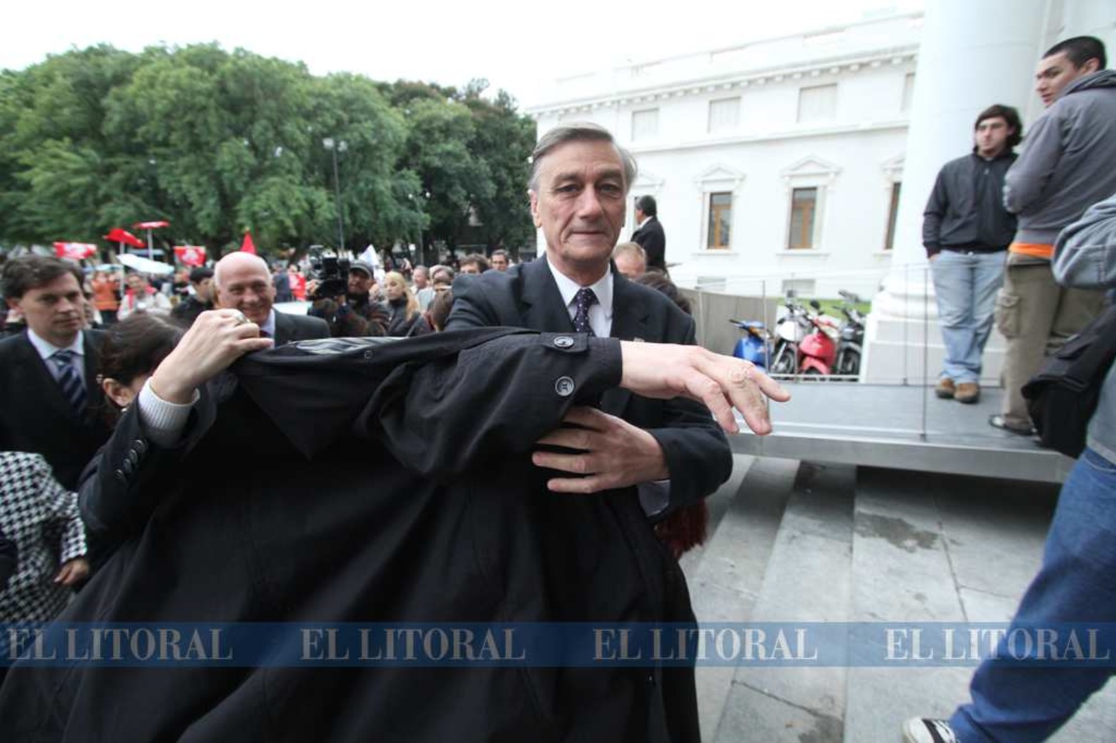 En 2011 decidió que se presentaría como candidato a presidente de la Nación en las elecciones de ese año.