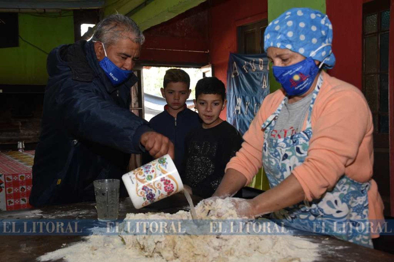 El comedor y merendero tuvo su génesis poco tiempo después de iniciado la cuarentena en marzo pasado. Actualmente 250 personas reciben la cena de lunes a viernes y el desayuno los sábados.