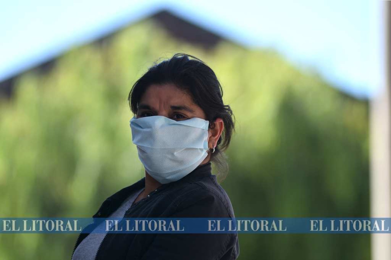 Tapa nariz, boca y mentón. Con la medida obligatoria los ciudadanos que se relacionen con otros en lugares comunes deben usarlo.