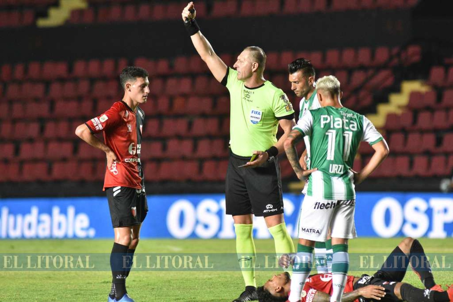 Banfield le ganó a Colón y lo dejó fuera de toda chance de pelear por un lugar en la final que otorga un lugar para la Copa Libertadores.