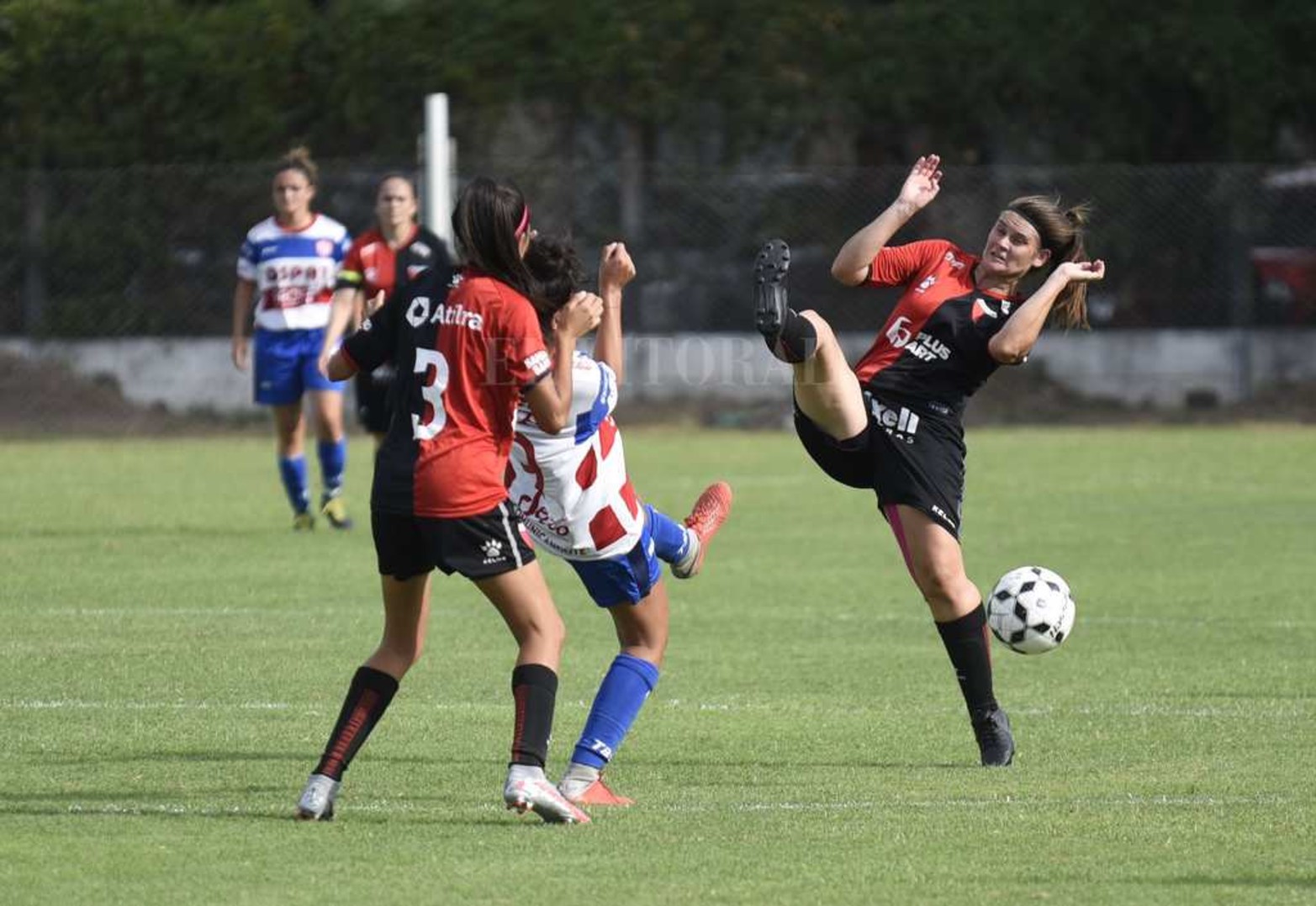 4 a 1 goleó el equipo Unión a Colón en el clásico femenino.