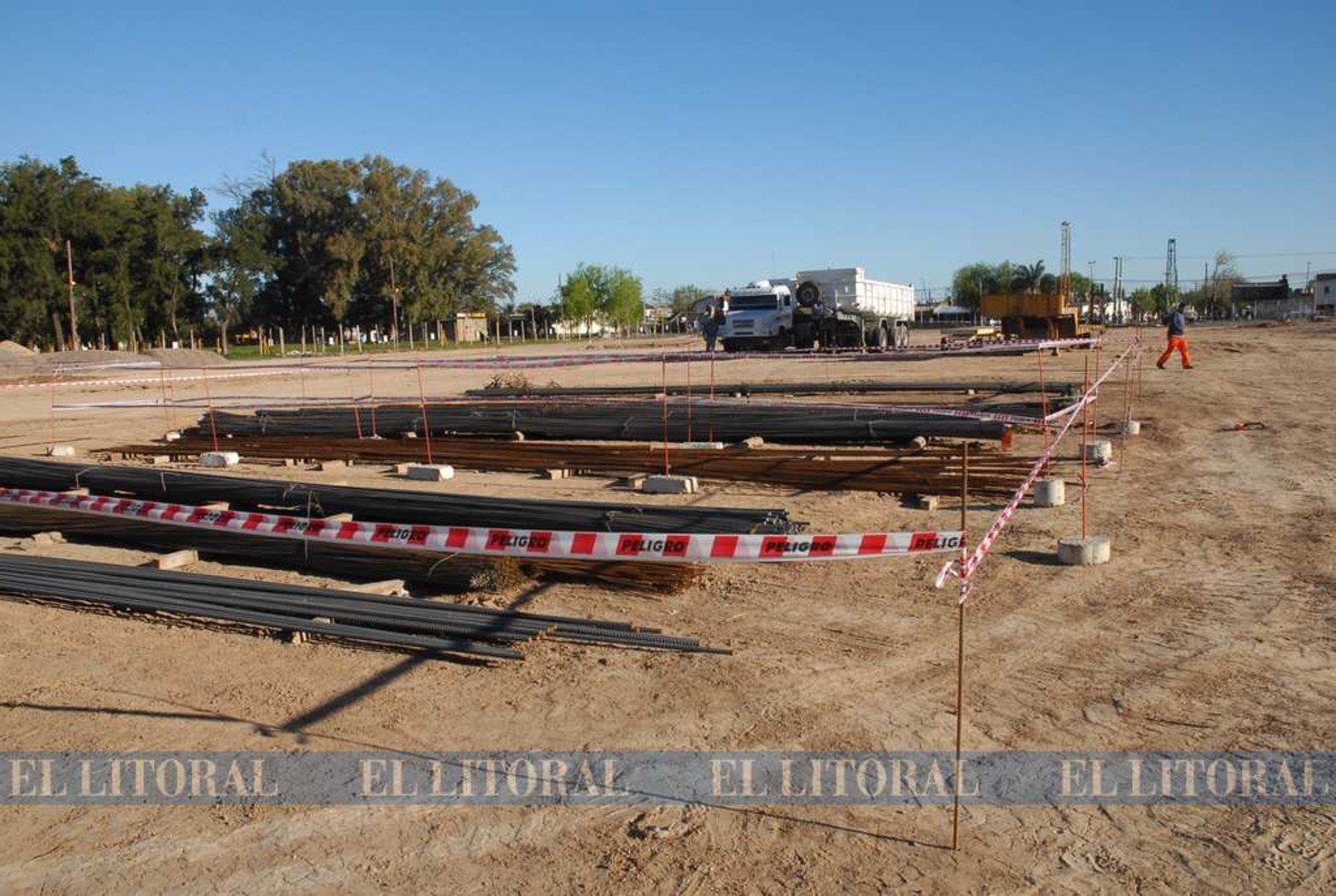 Jueves 1º de octubre de 2009 comienzan los trabajos de cimientos