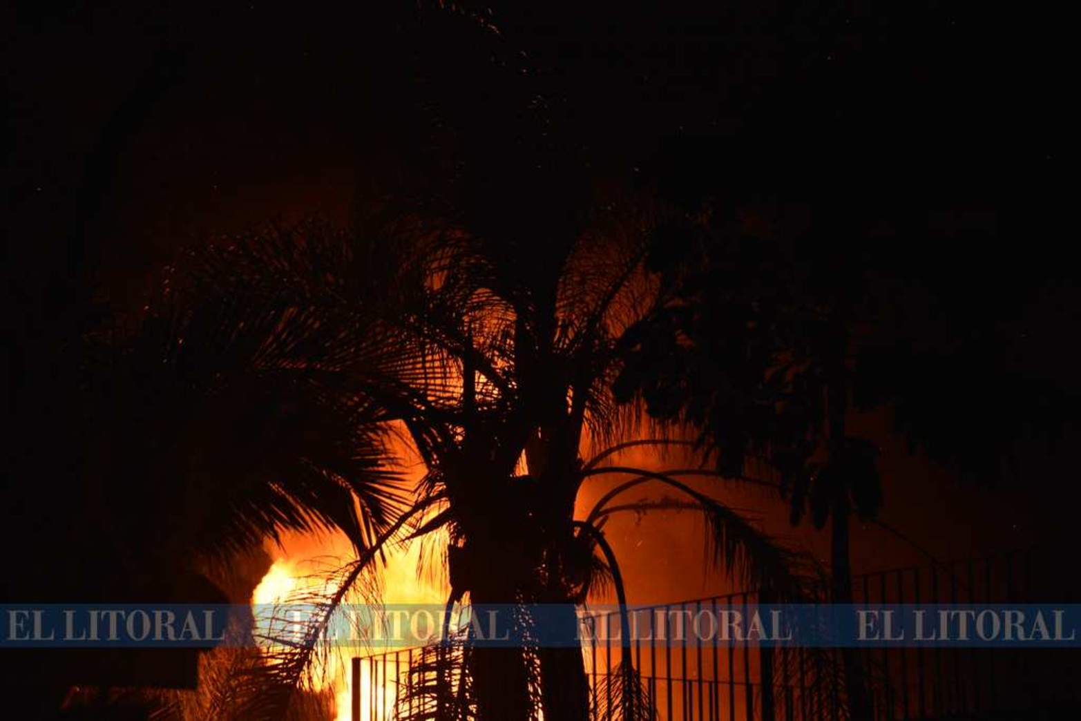 Incendio de una vivienda en la costanera santotomesina