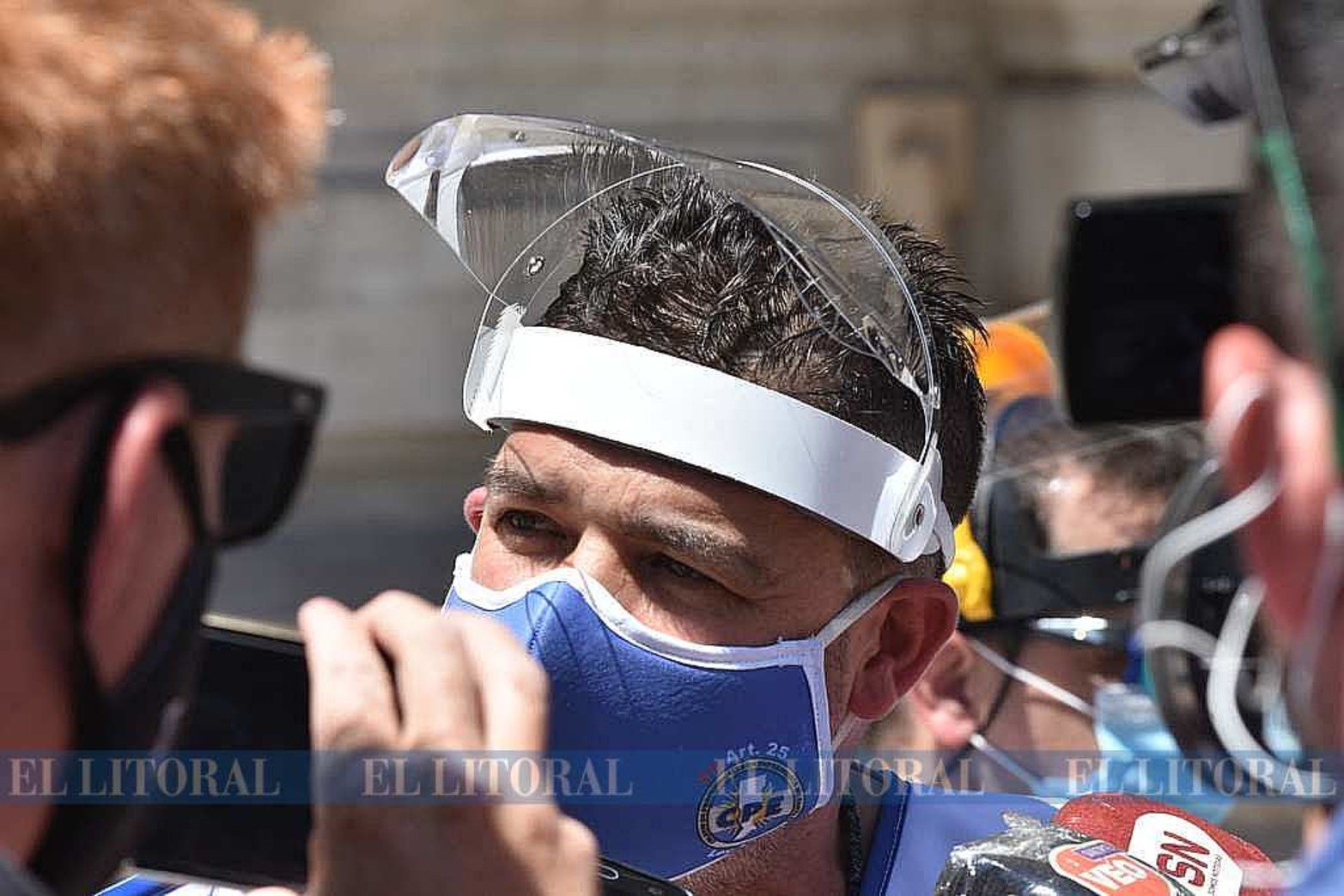 Enfermeros de toda la provincia, una vez más, reclamaron al Poder Ejecutivo que reglamente el Artículo 25 de la ley 12.501 que los reconoce como "personal de alto riesgo".