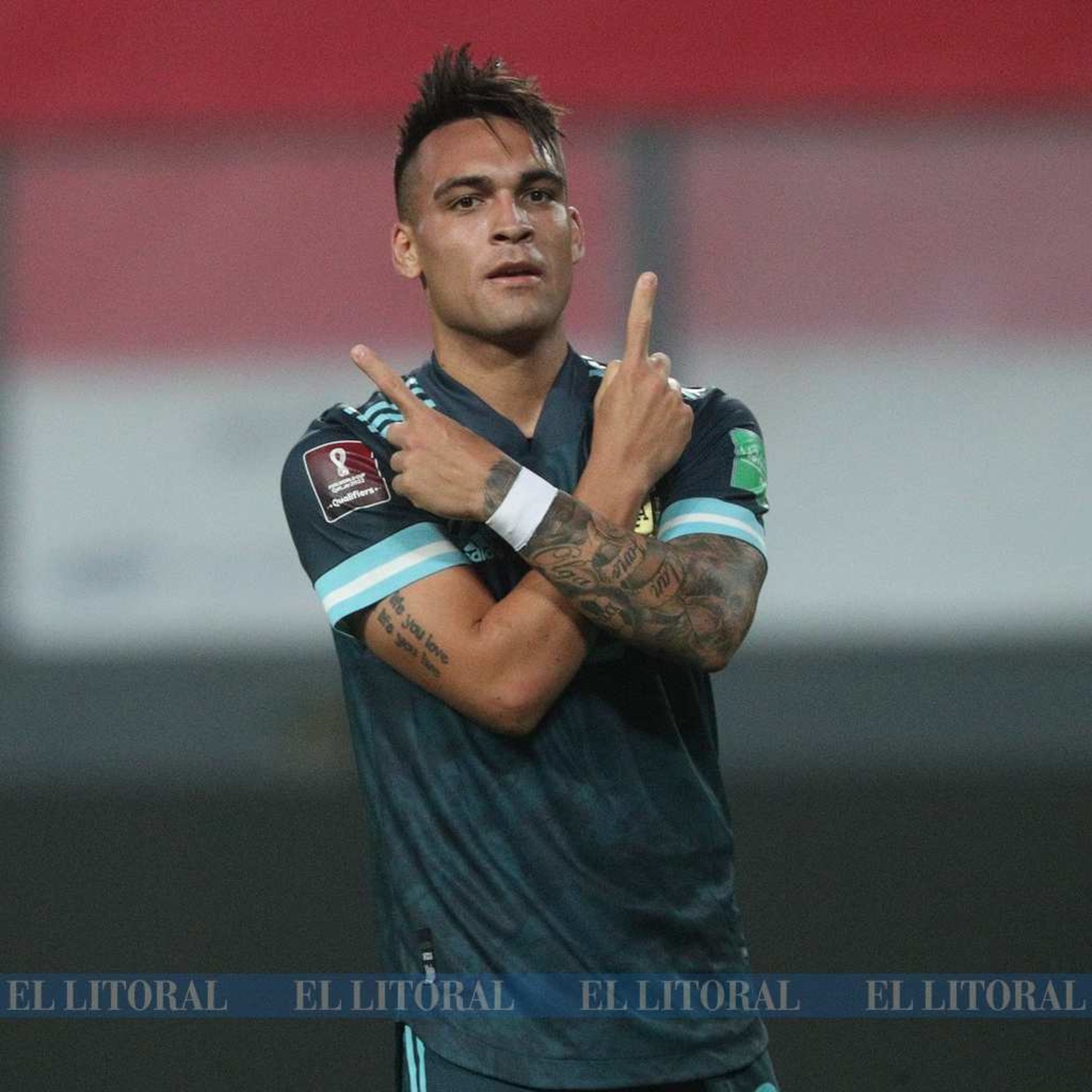 Argentino logró un contundente 2 a 0 en Perú. Logró 10 puntos de los 12 en juego.