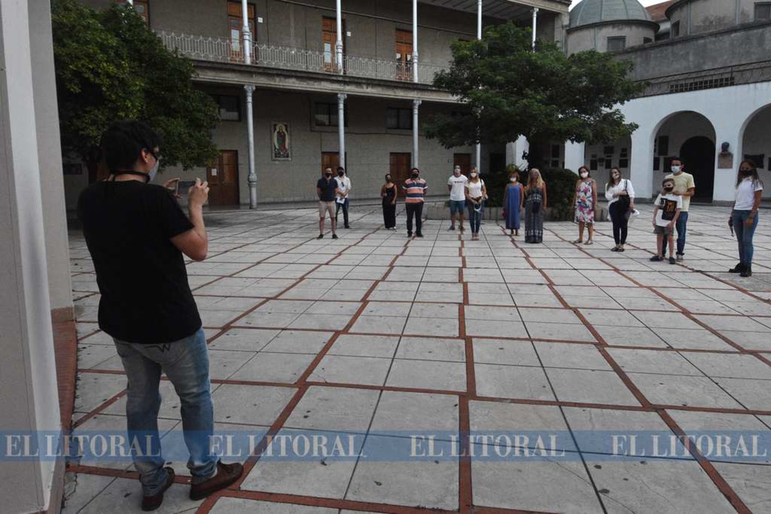 Cómo era la Plaza de Mayo a mediados del 1600, el cuadro de la Virgen que "sudó", la incógnita por el número de la habitación donde se alojó Jorge Bergoglio en el Colegio Inmaculada. Una recorrida por el casco histórico y la Manzana Jesuítica que desanda a una capital llena de misterios.