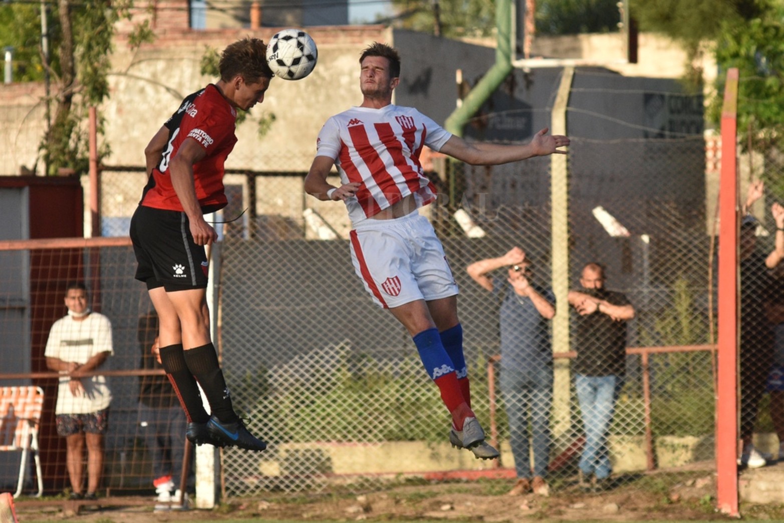 El "Sabalero" venció a Unión en el derby liguista por 1 a 0.
