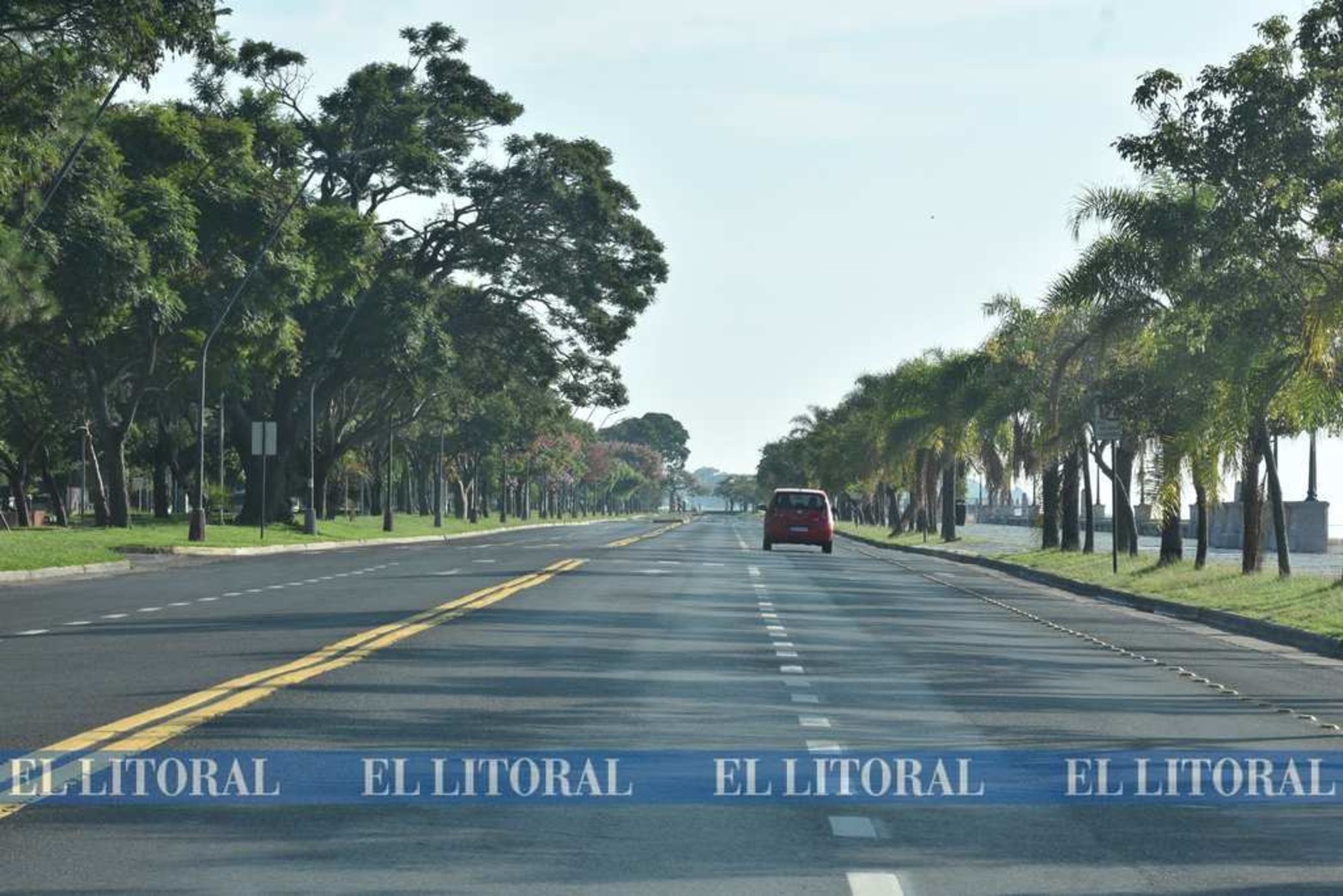 La oeste vacía. Una de las costanera de la ciudad mostró esta situación atípica.