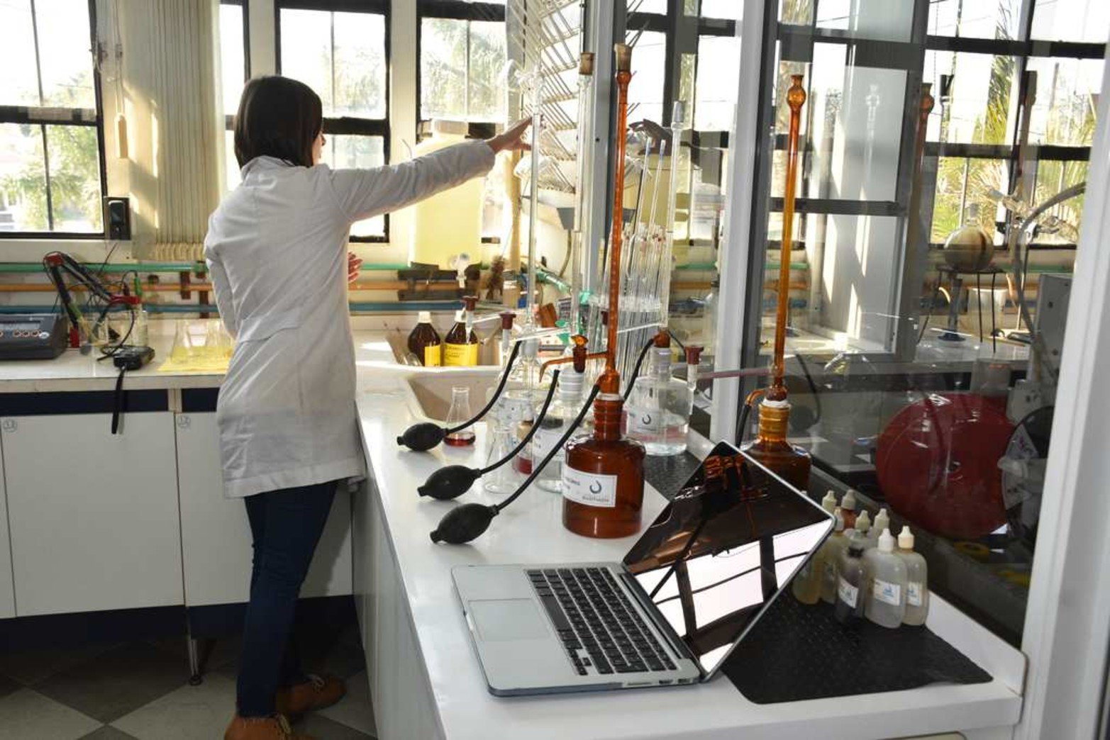 Del laboratorio al campo y a la industria. La empresa Quimadh lleva 25 años en el mercado local y más de una década en el mercado internacional.