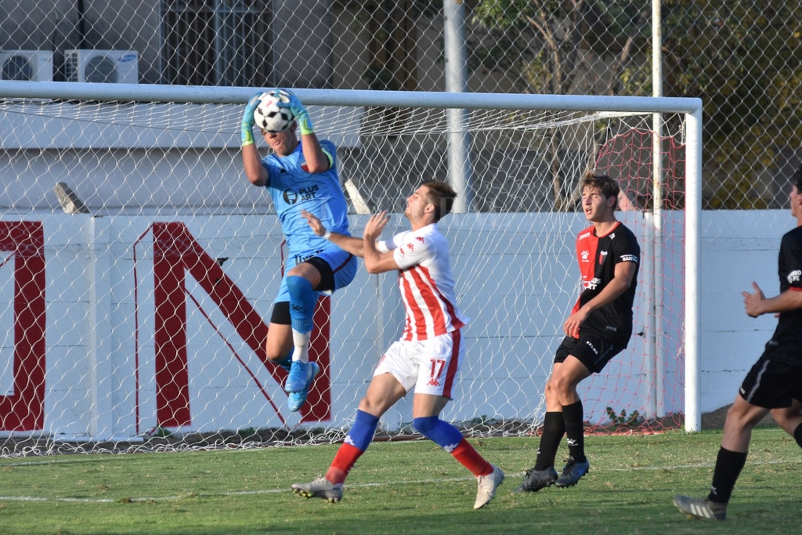 El "Sabalero" venció a Unión en el derby liguista por 1 a 0.