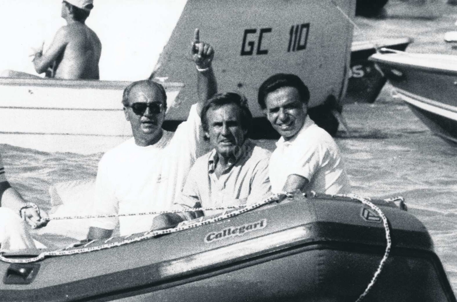 Carlos Reutemann en la maratón acuática Santa Fe Coronda de 1992 junto a Carlos Menem, entonces presidente y mentor político del santafesino.