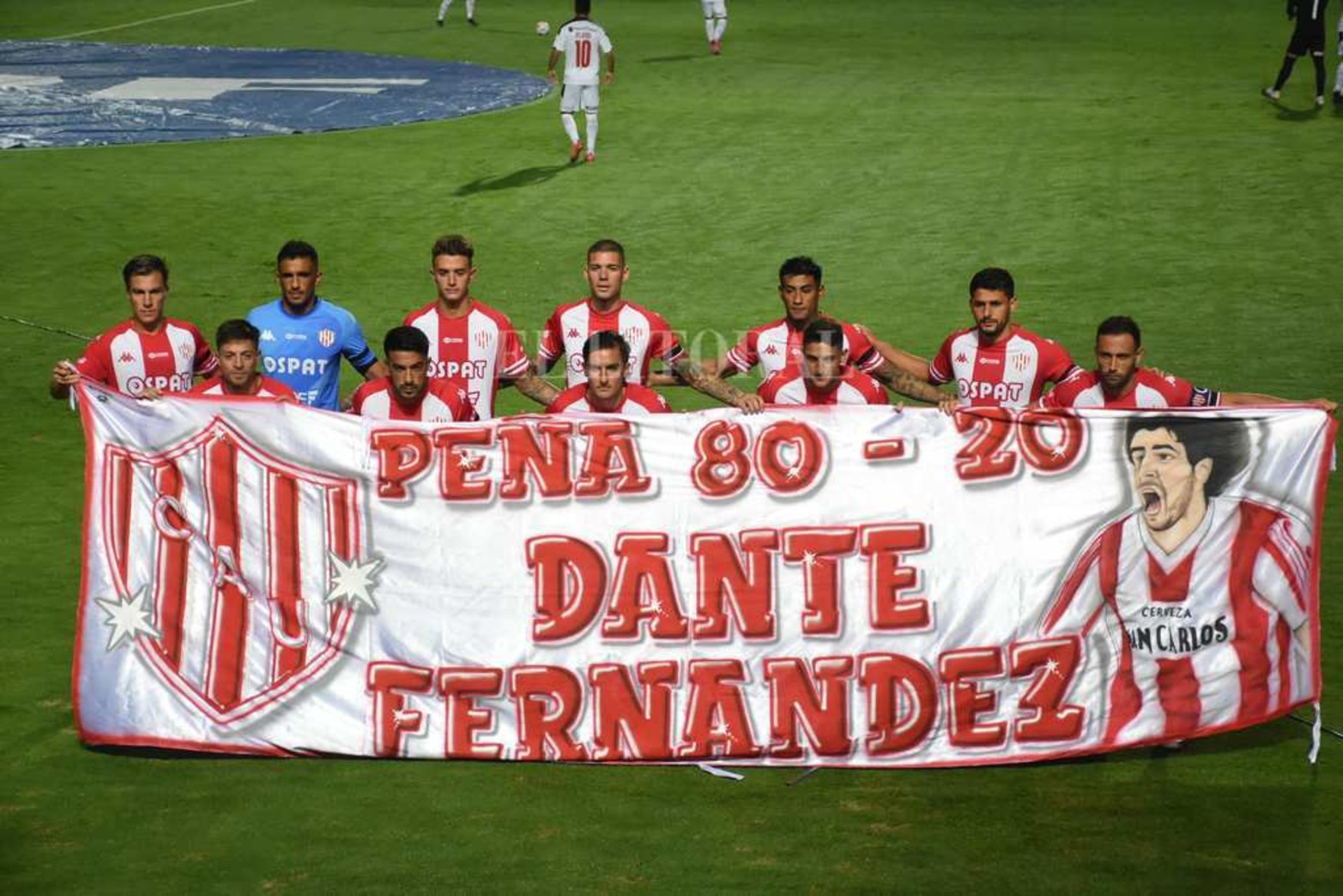 Unión posó con la bandera de Dante Fernández