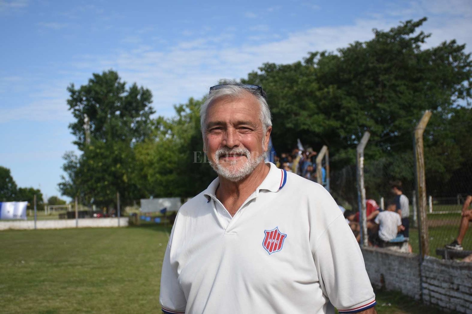 Fútbol Liga_Incidencias y color de los partidos disputados en canchas de Banco y Las Flores II 
entre los locales y  Belgrano de Coronda y Alto Verde respectivamente .