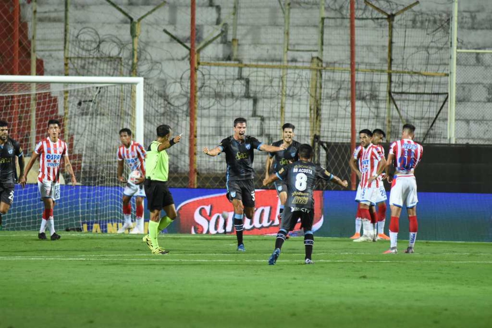 Unión empató 2 a 2 con Atlético Tucumán en la primera fecha de la Copa de la Liga 2021.