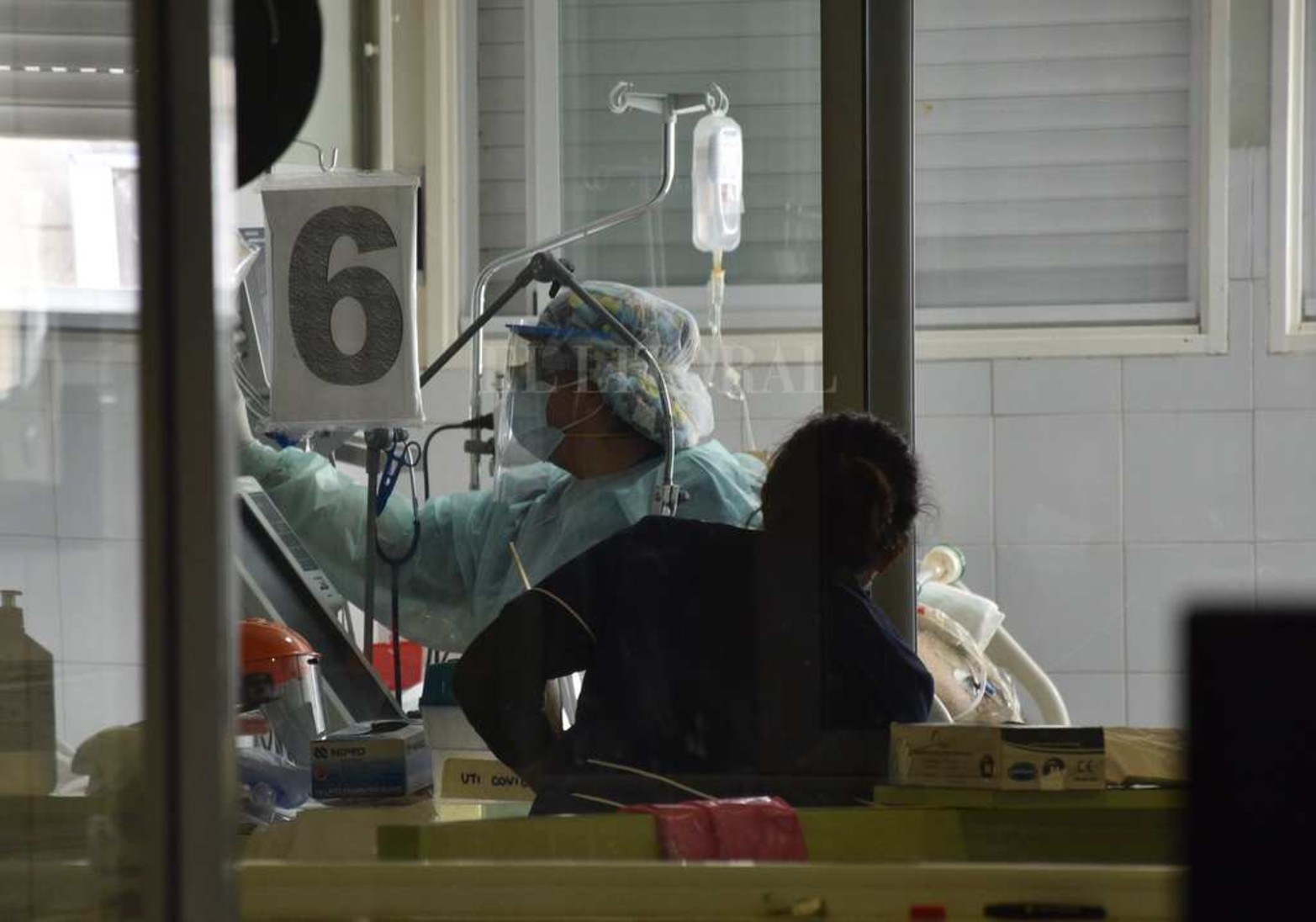 Terapia intensiva sala Covid19 en hospital José María Cullen.