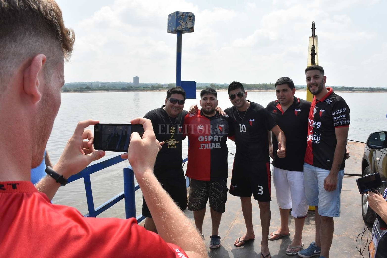 Asunción del Paraguay. Sábado 9 de noviembre de 2019. Primera final organizada por la Conmebol con partido único. Colón logró una movilización histórica a otro país: 40.000 personas. Aquella final perdió 3 a 1 con Independiente del Valle de Ecuador.