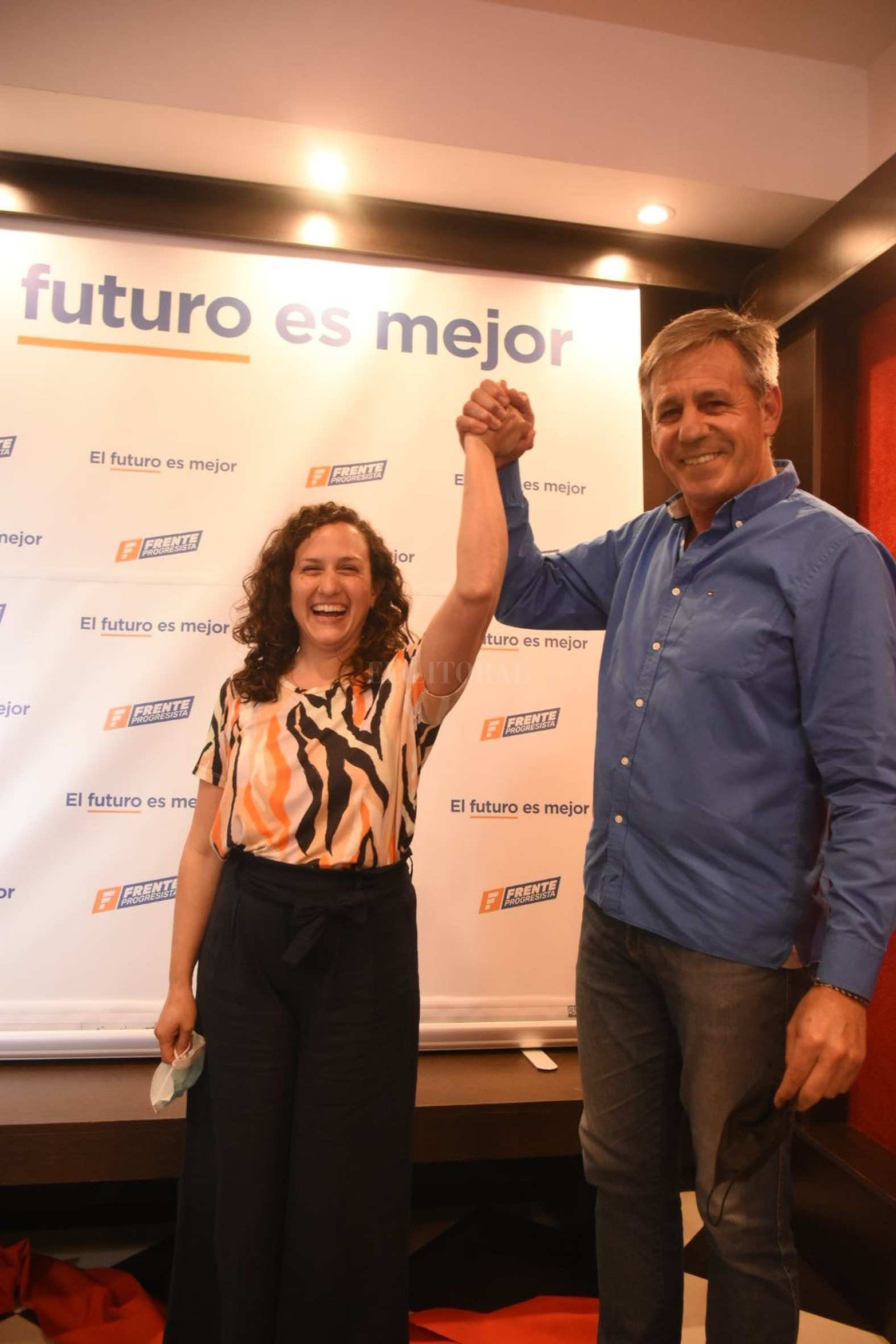 El Intendente Emilio Jatón, acompañó a su candidata a concejal, Laura Mondino.