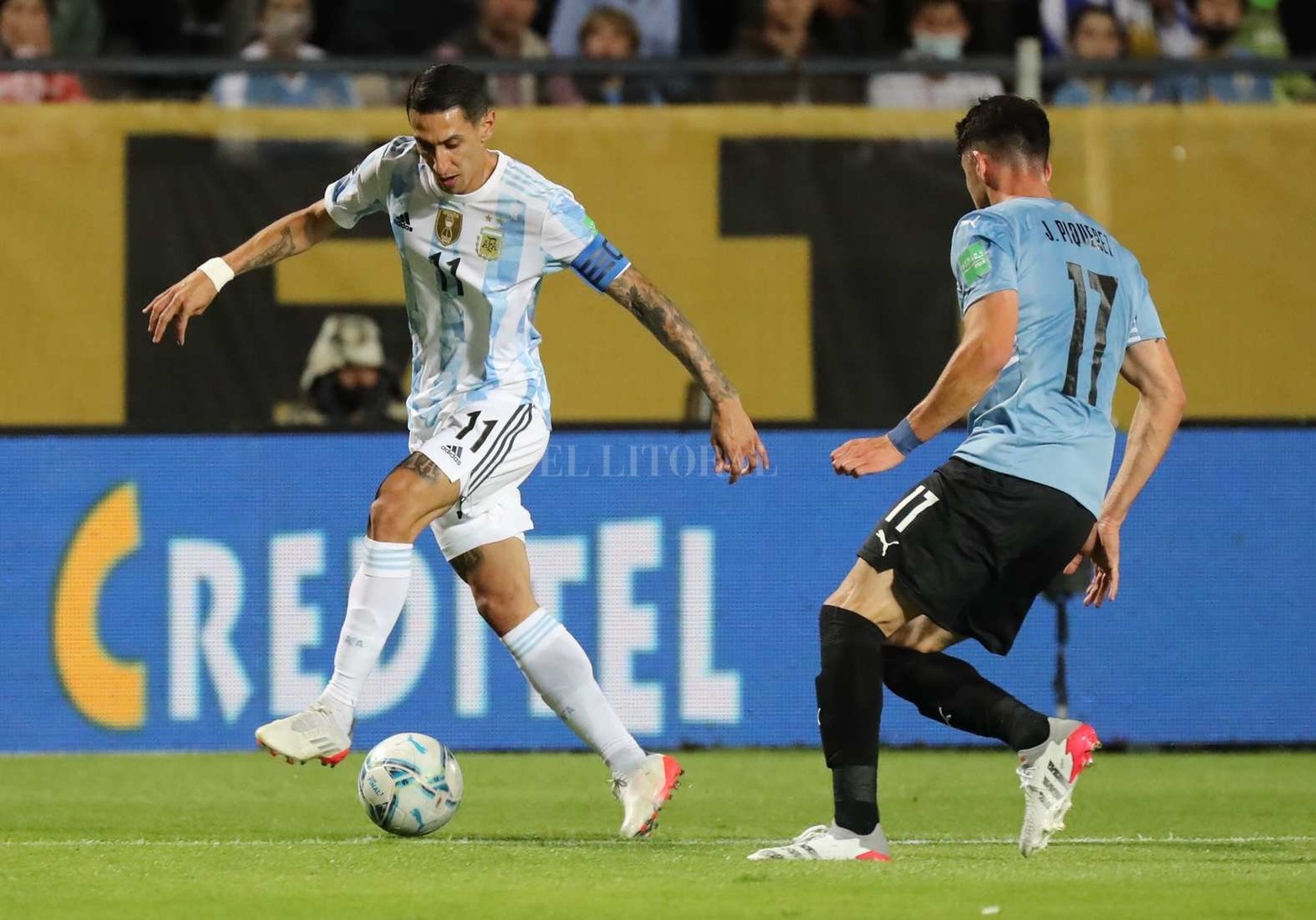 Argentino volvió a ganar (a Uruguay 1 a 0 en Montevideo) y se encamina a clasificar sin sobre salto al mundial de fútbol a disputarse en Qatar.