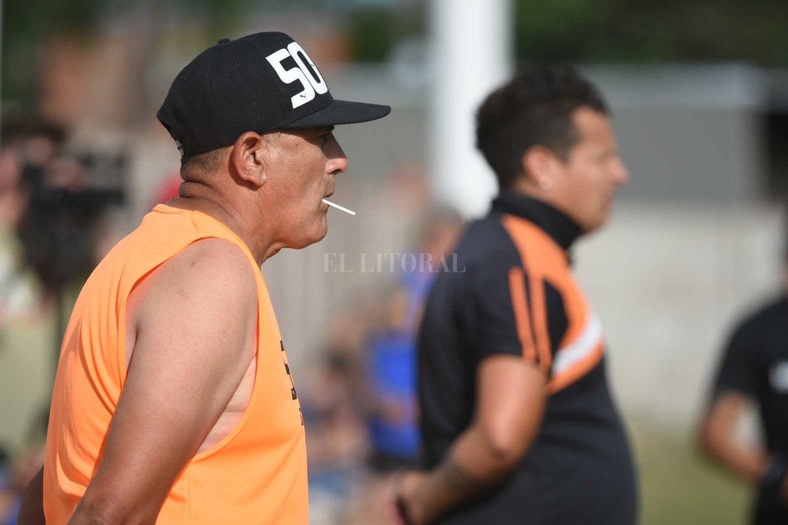 Fútbol Liga_Incidencias y color de los partidos disputados en canchas de Banco y Las Flores II 
entre los locales y  Belgrano de Coronda y Alto Verde respectivamente .