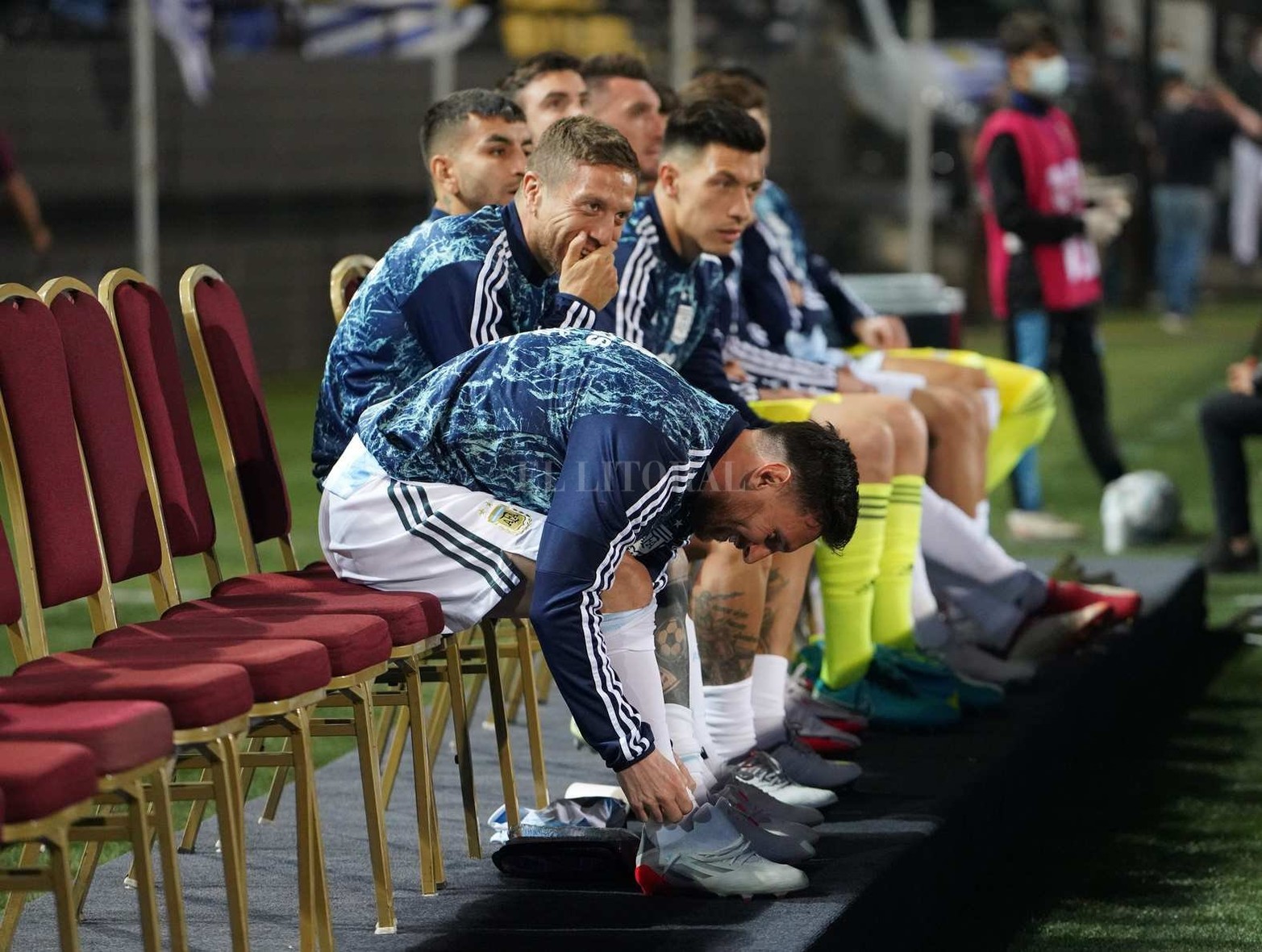 Argentino volvió a ganar (a Uruguay 1 a 0 en Montevideo) y se encamina a clasificar sin sobre salto al mundial de fútbol a disputarse en Qatar.