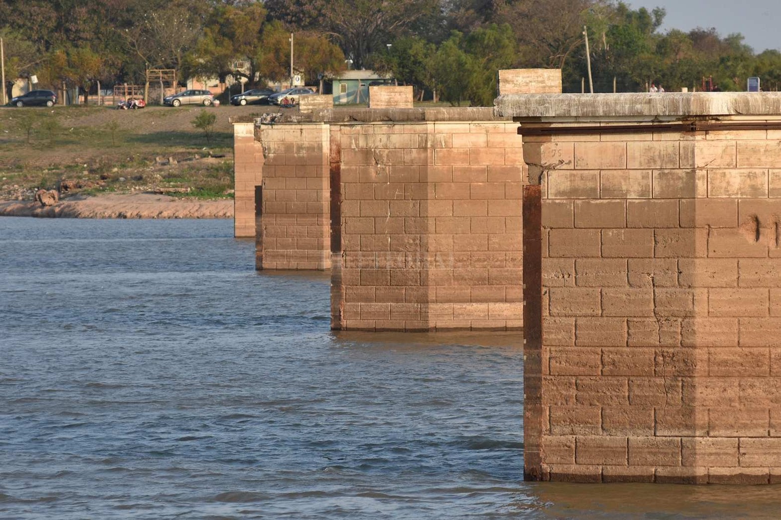 Desde hace unos días, el Paraná está atravesando por un repunte de sus niveles en los puertos de la región. En nuestra ciudad, según el último registro, el río subió a 86 cm.