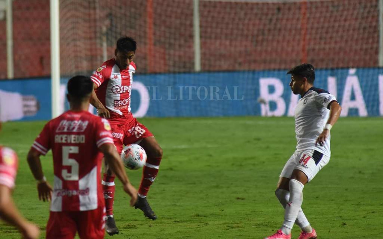 Unión empató 0 a 0 con Independiente y sus chances de clasificar se complican.