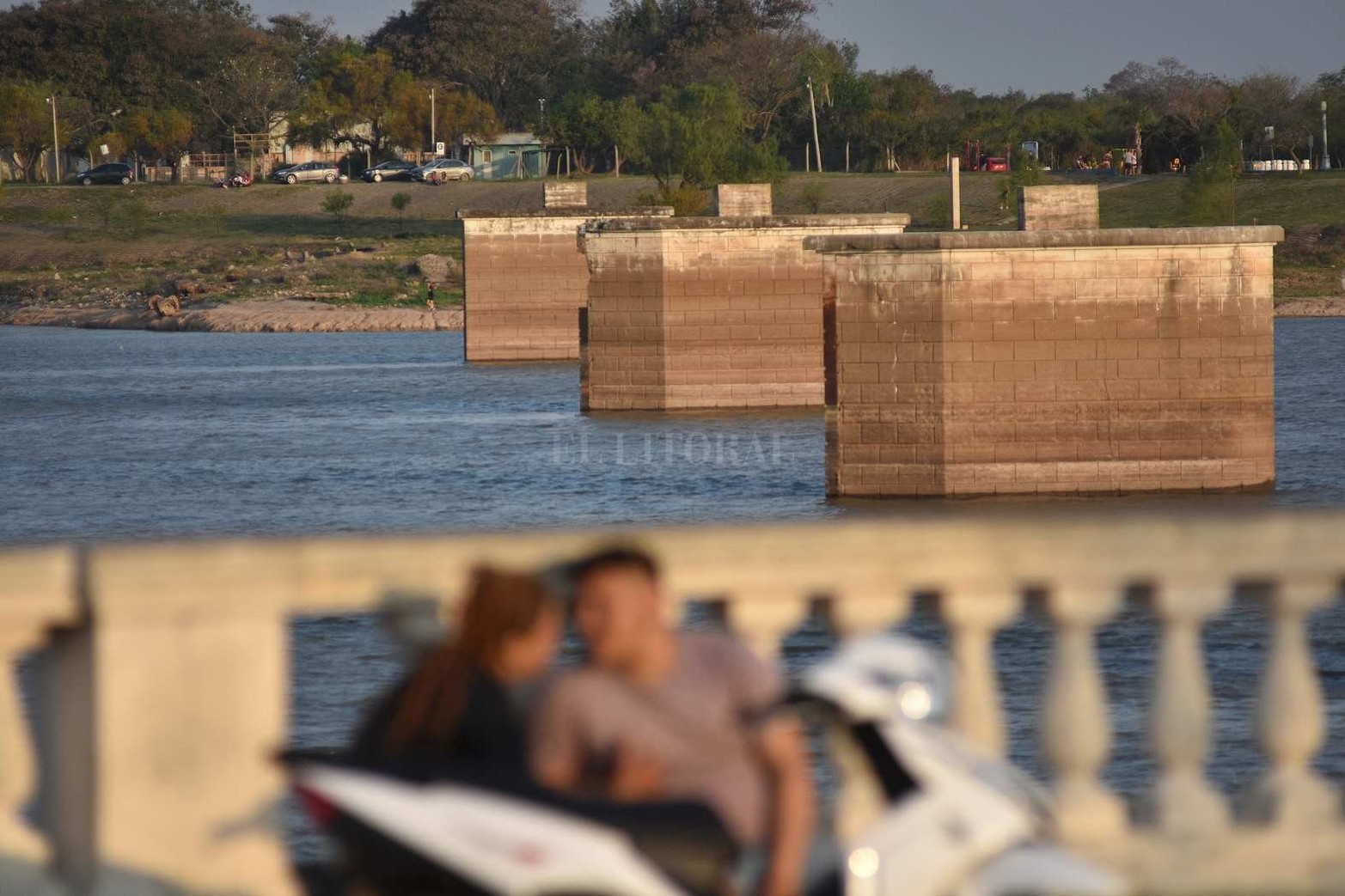 Desde hace unos días, el Paraná está atravesando por un repunte de sus niveles en los puertos de la región. En nuestra ciudad, según el último registro, el río subió a 86 cm.