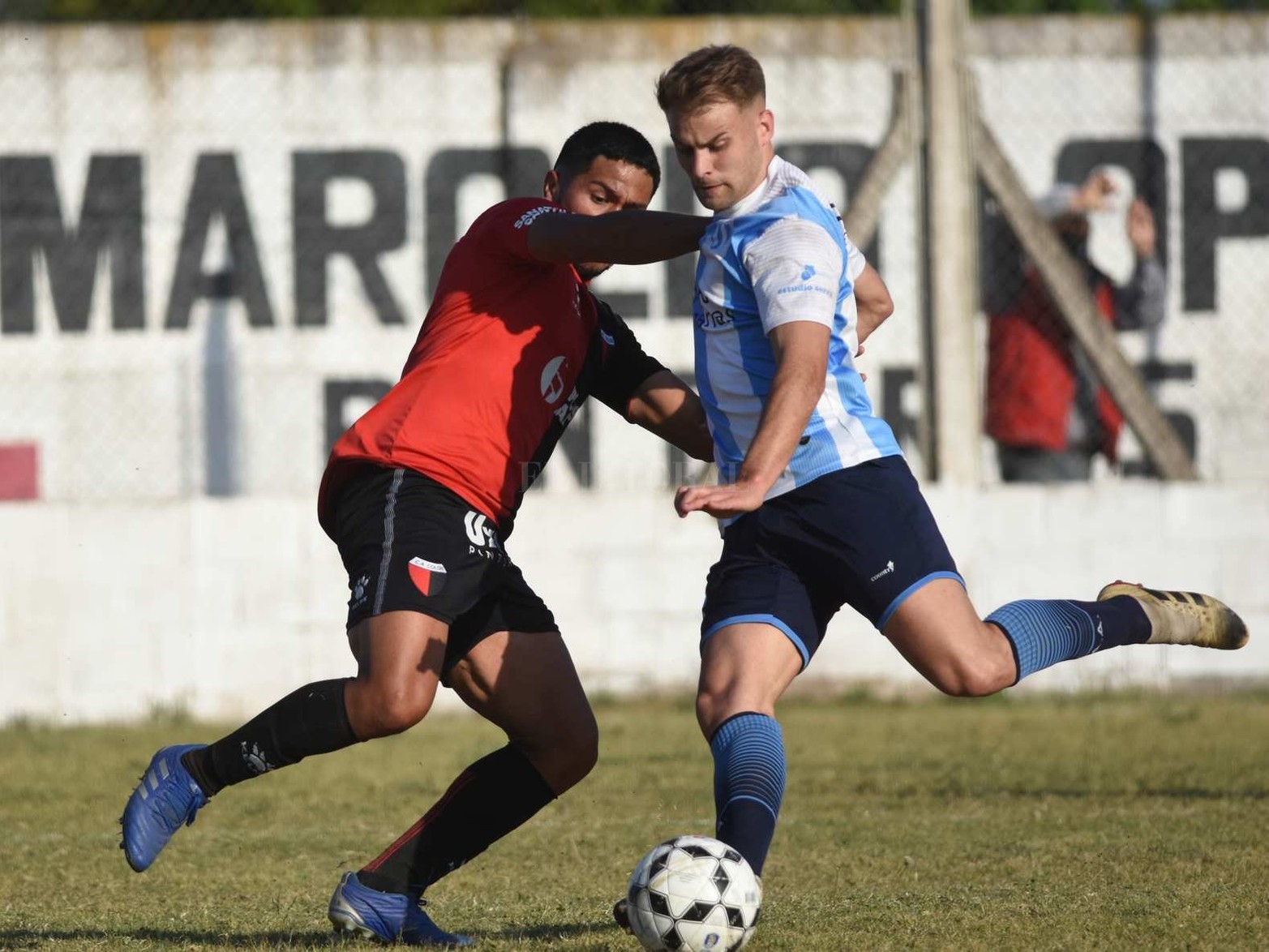 Colón y Argentino de San Carlos terminaron 1 a 1 el partido en la primera división de la liga santafesina.