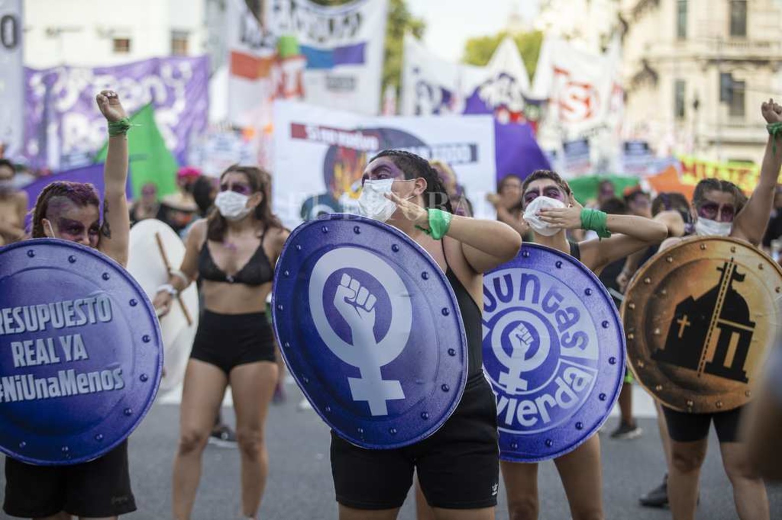 En Capital Federal en inmediaciones del Congreso Nacional.