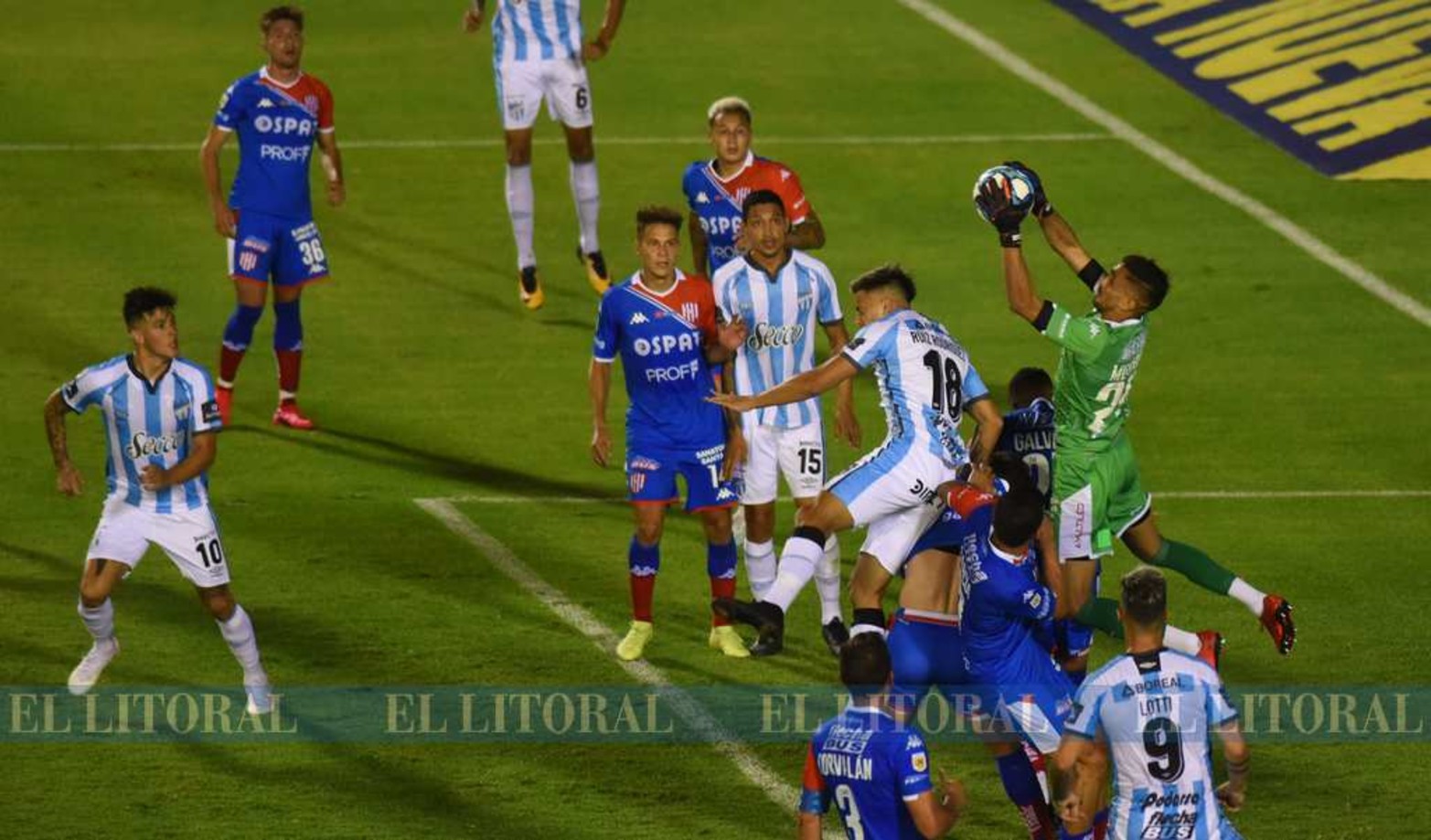 Unión sufrió su primera derrota en la Liga profesional al caer 3 a 1 contra Atlético Tucumán.