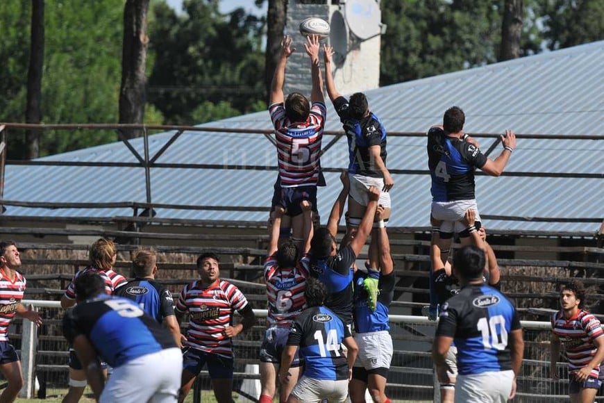 Después de un año, el rugby volvió a jugarse
