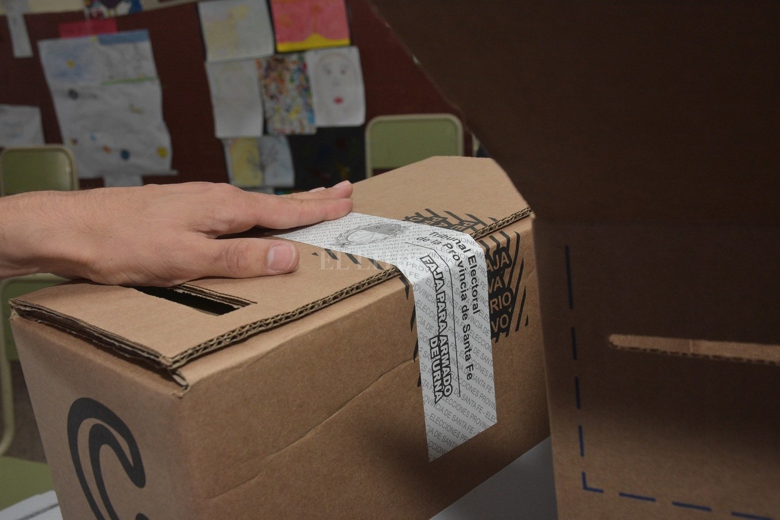 Armado de mesas y primeros votos de una jornada electoral 2021