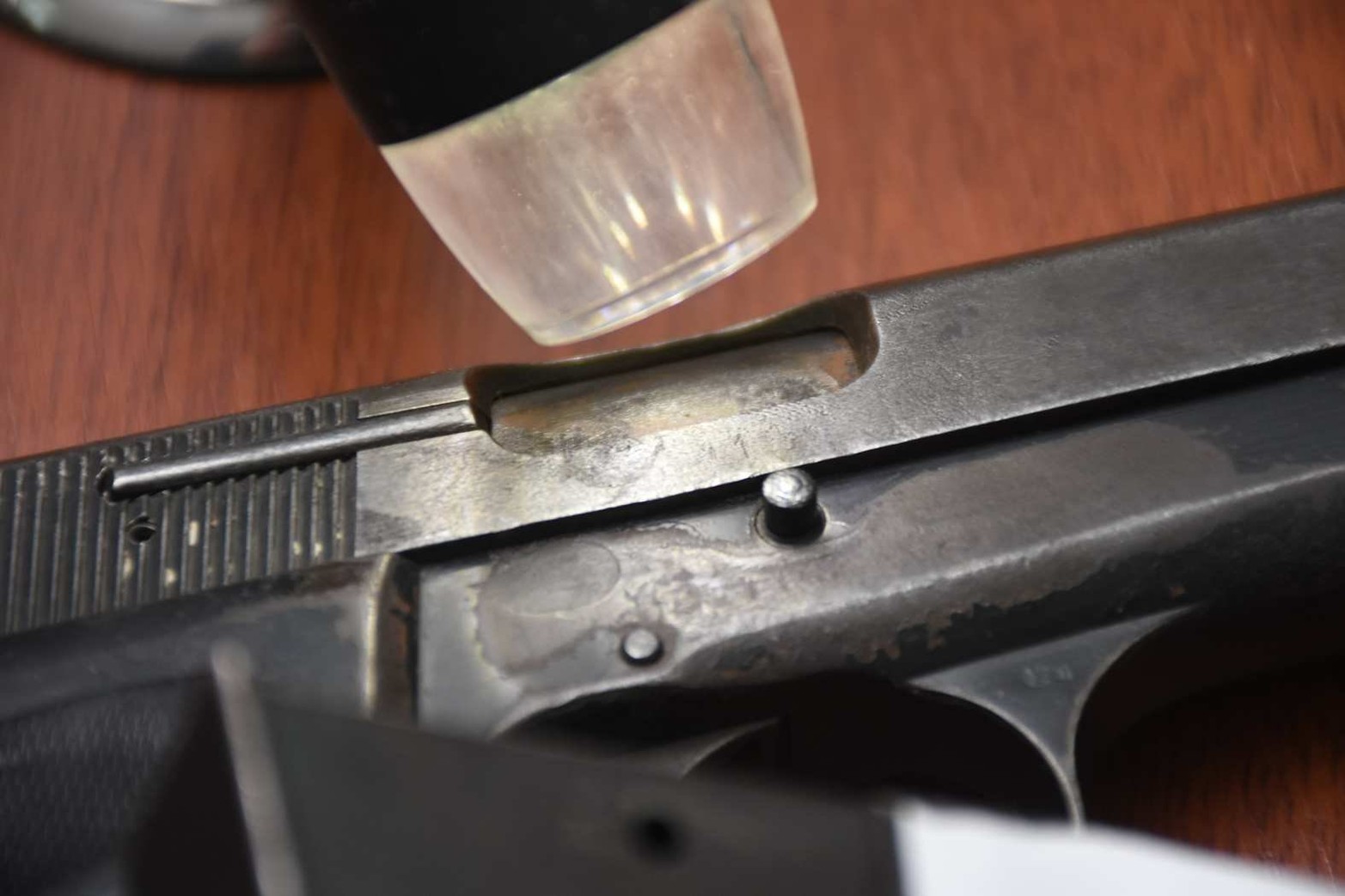 Sección Revenidos, es hacer aparecer todas las identificaciones con números que alguien intentó ocultar o adulterar.