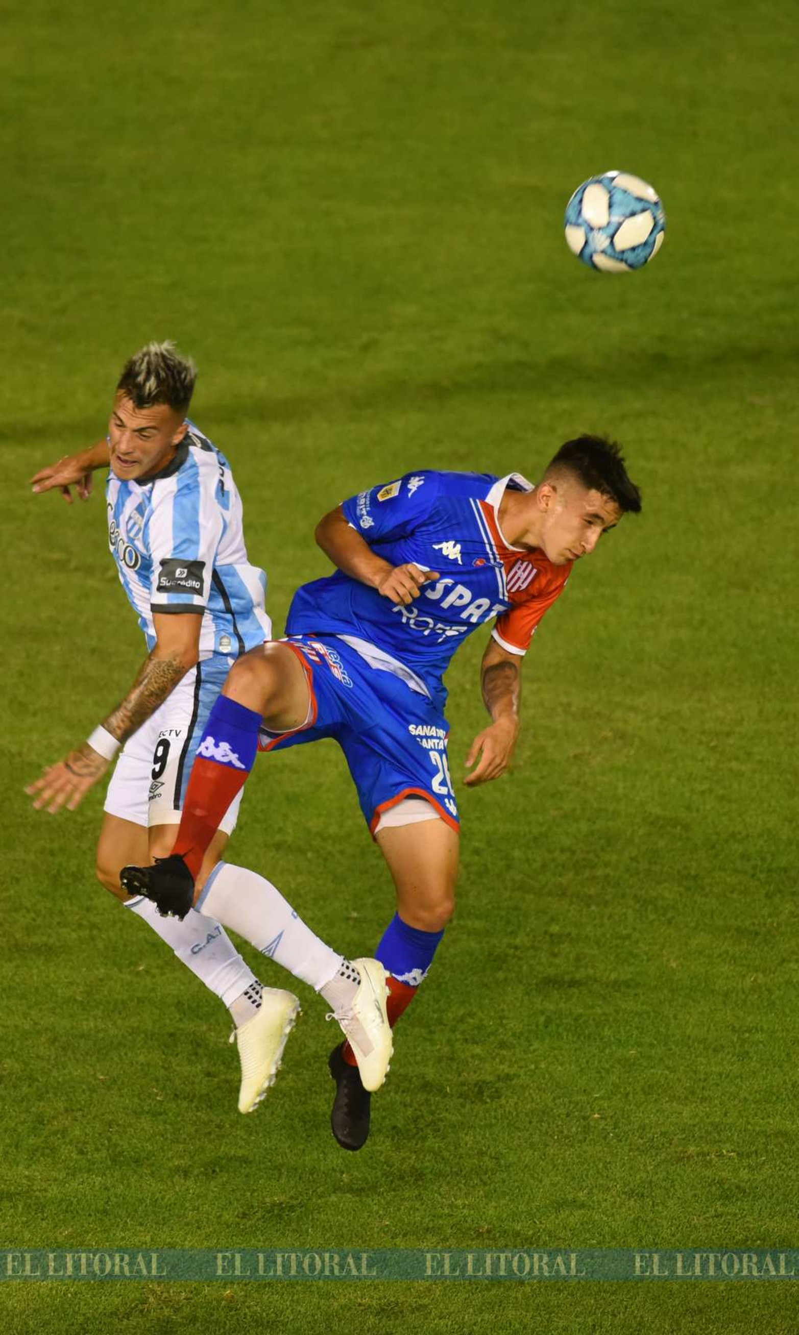 Unión sufrió su primera derrota en la Liga profesional al caer 3 a 1 contra Atlético Tucumán.