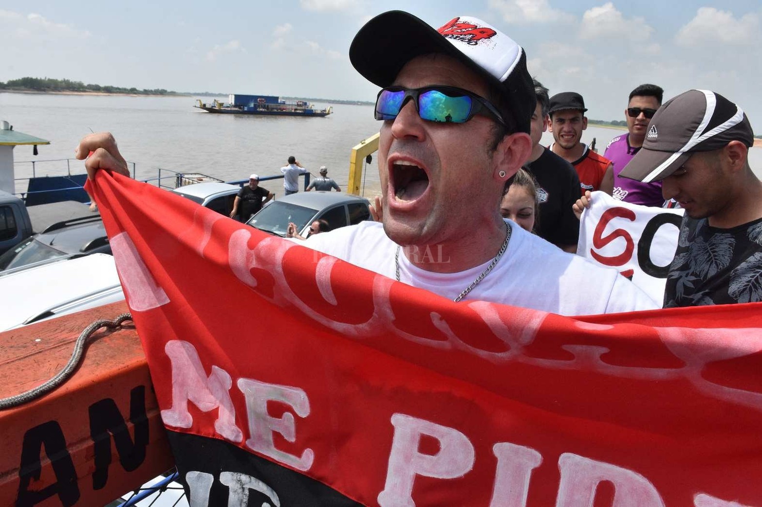 Asunción del Paraguay. Sábado 9 de noviembre de 2019. Primera final organizada por la Conmebol con partido único. Colón logró una movilización histórica a otro país: 40.000 personas. Aquella final perdió 3 a 1 con Independiente del Valle de Ecuador.