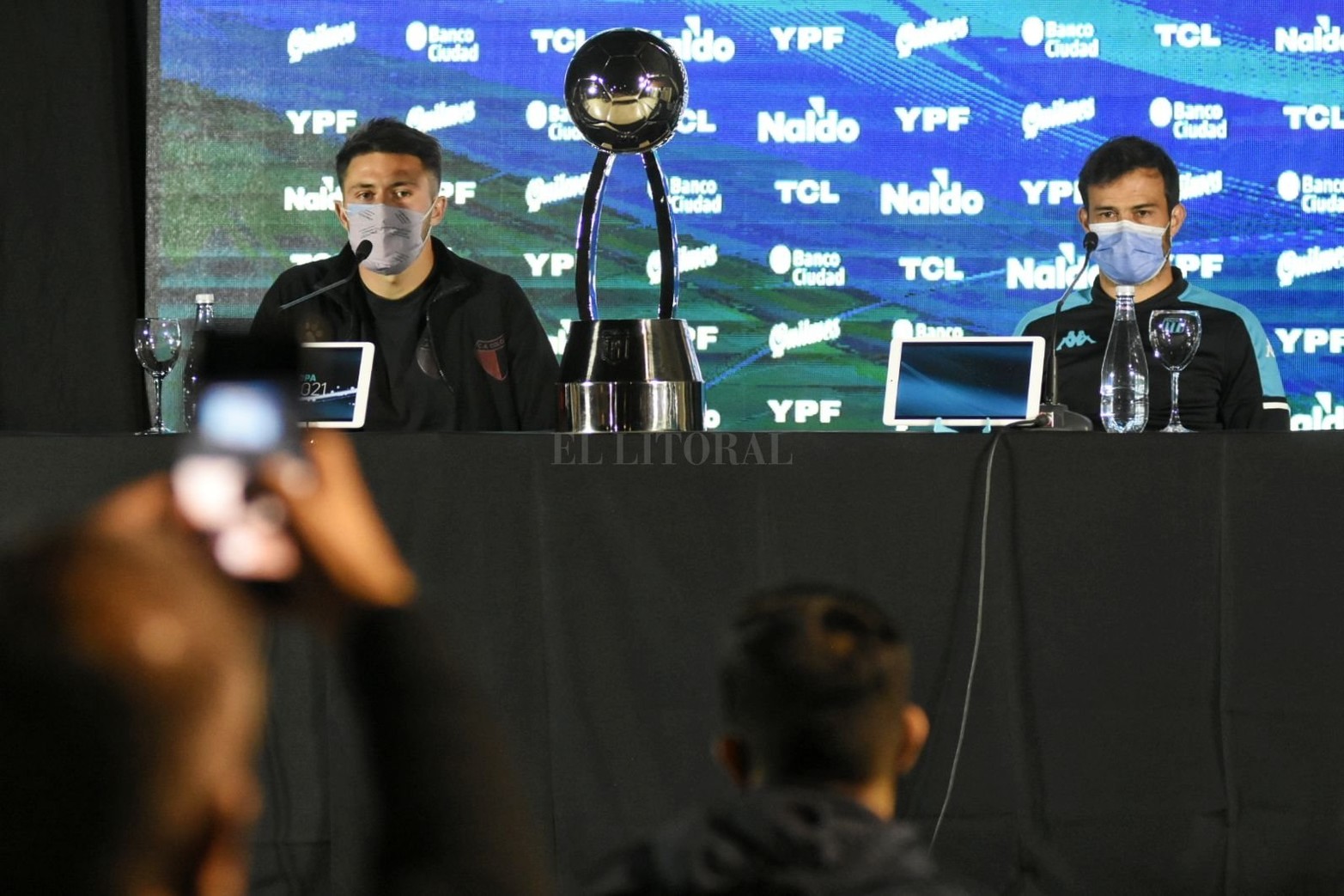 A horas de la final de la Copa de la Liga Profesional entre Colón y Racing, Facundo Garcés, la figura del sabalero en el triunfo ante Independiente; y Darío Cvitanich, referente de Racing, brindaron sus sensaciones de cara a la histórica definición.
