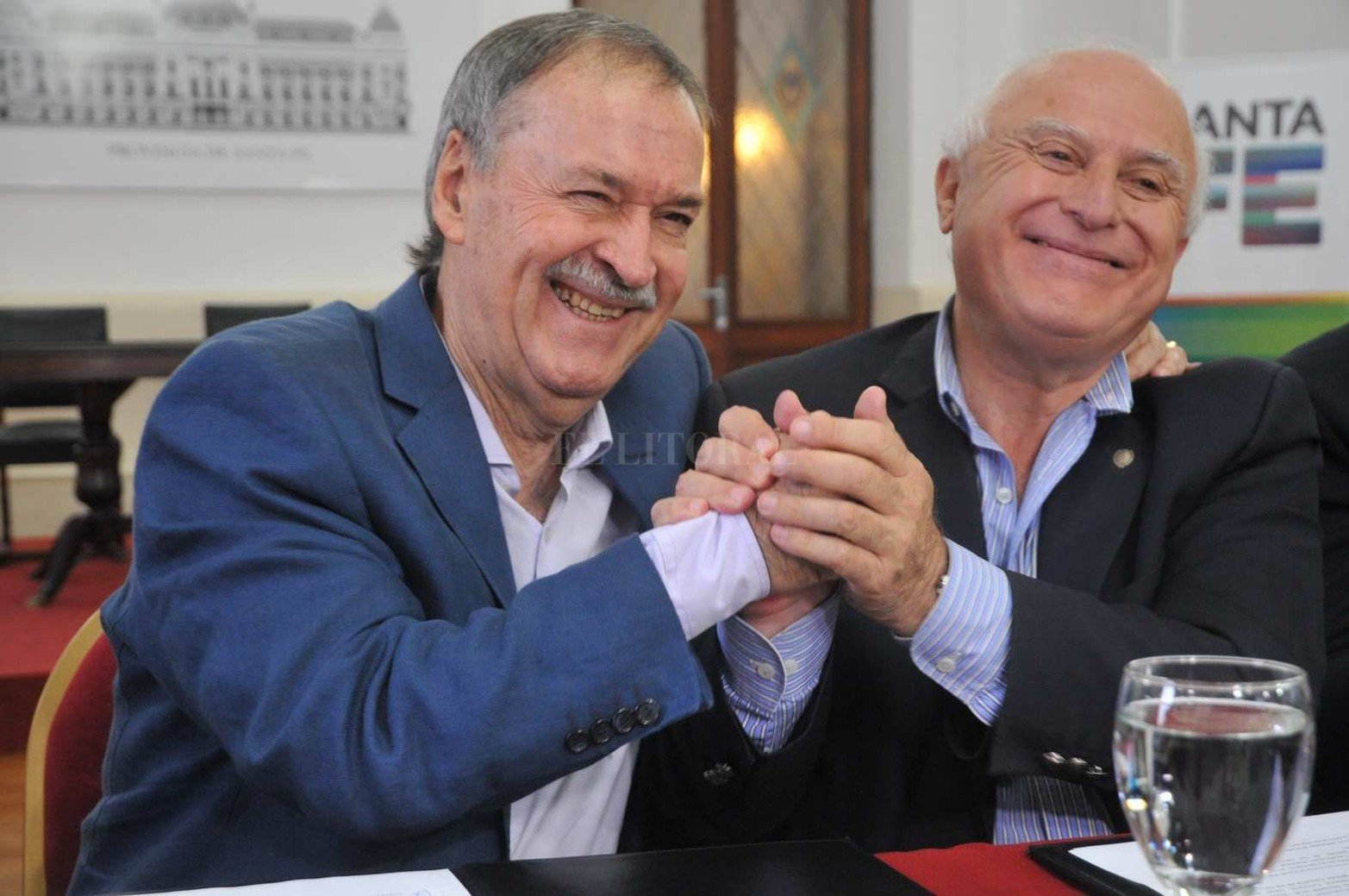 9 de febrero de 2017. Firma de convenio entre los gobernadores de Santa Fe y Cordoba.