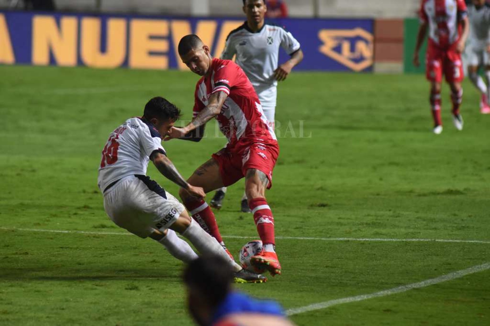 Unión empató 0 a 0 con Independiente y sus chances de clasificar se complican.