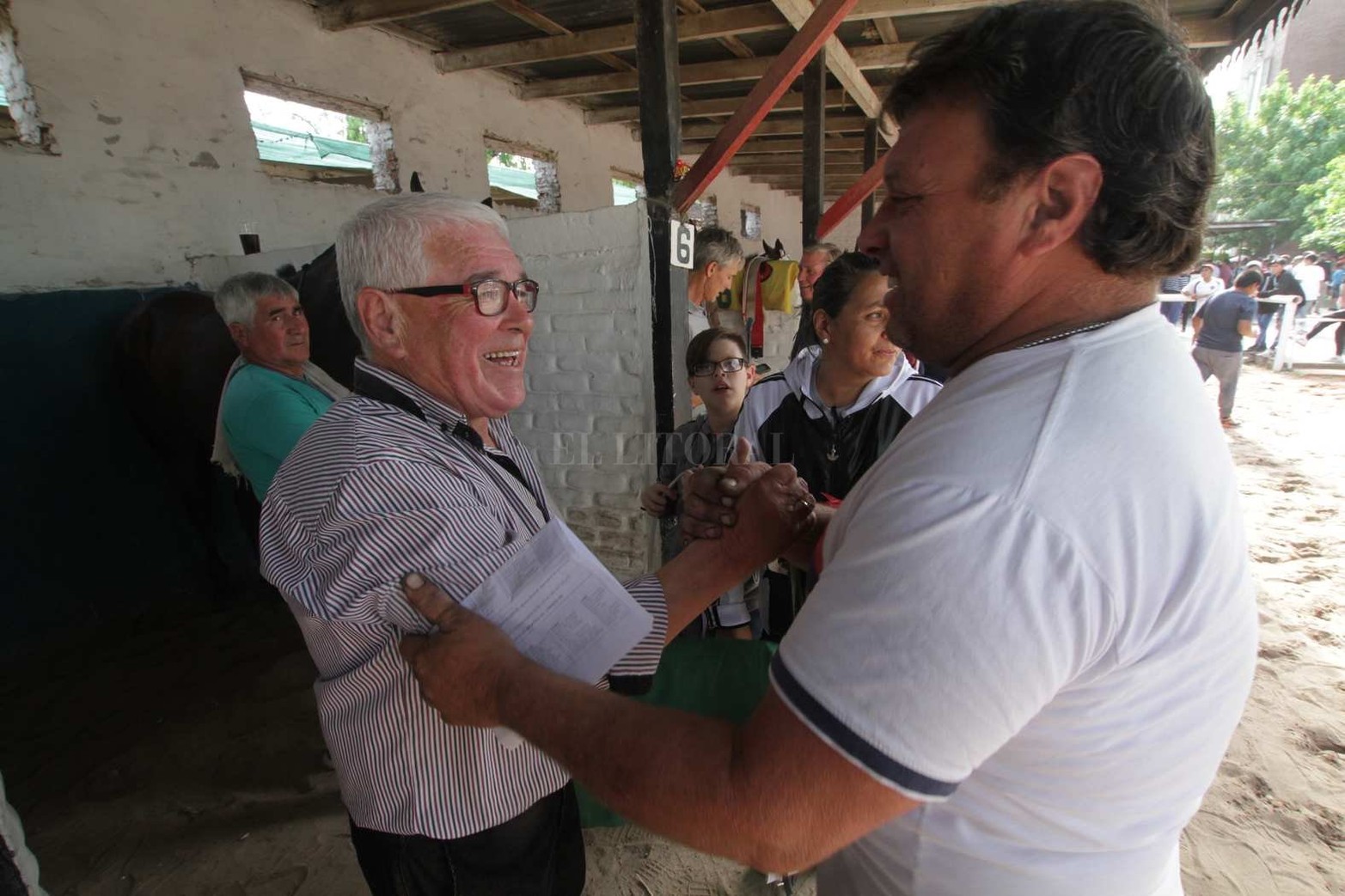 Santo Tirso se adjudicó el clásico San Jerónimo en la carrera de 1.100 metros disputada hoy en el hipódromo de Las Flores.