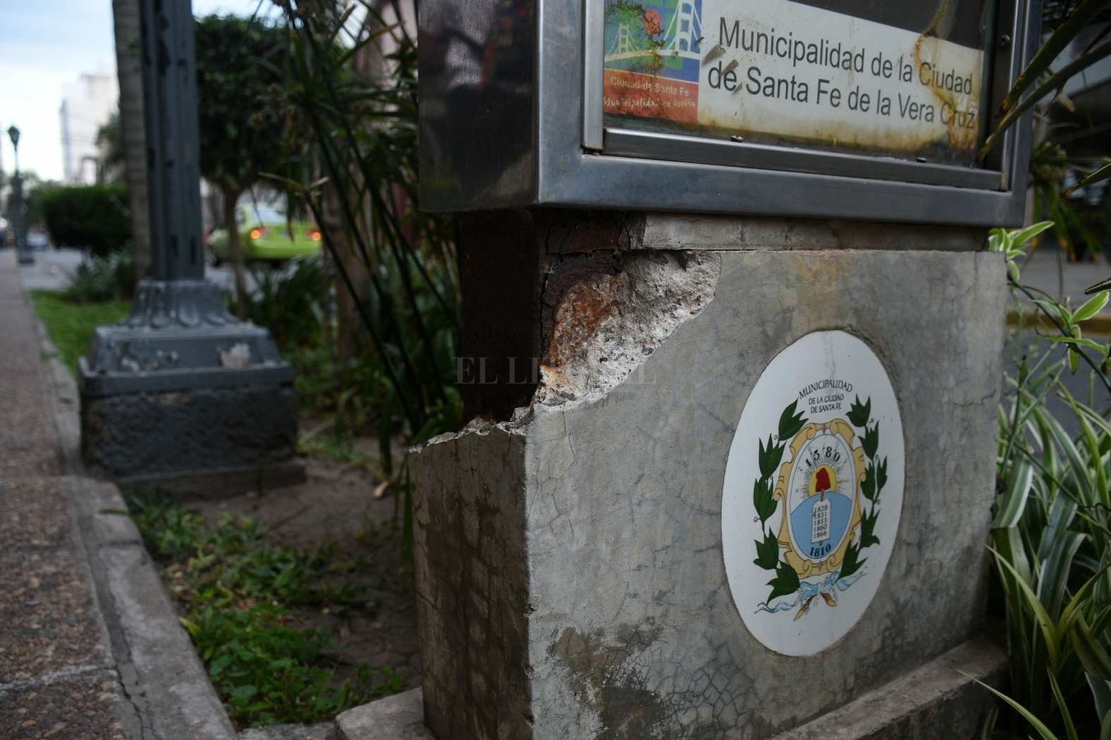 La peatonal San Martín Sur necesita mantenimiento. Son cuatro cuadras. Desde Juan de Garay hasta General López. Se reunió la Asociación de vecinos con el Municipio.