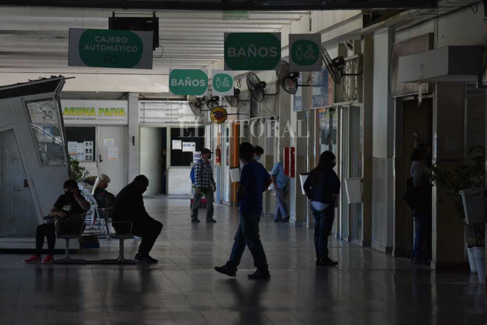 La terminal volvió a quedar vacía. Algunas empresas buscaran "paradas alternativas" cercana a la terminal.