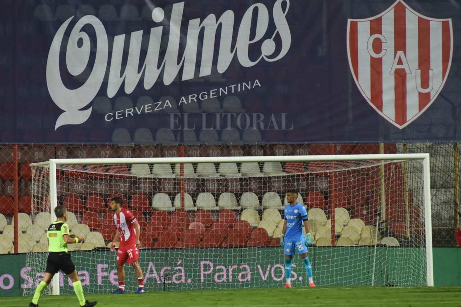 Unión empató 0 a 0 con Independiente y sus chances de clasificar se complican.