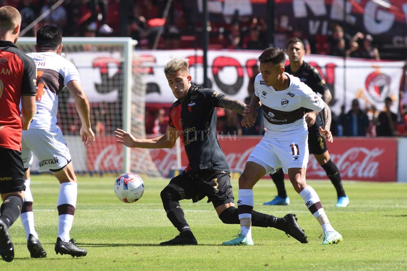 Colón le ganó 3 a 0 a Platense.