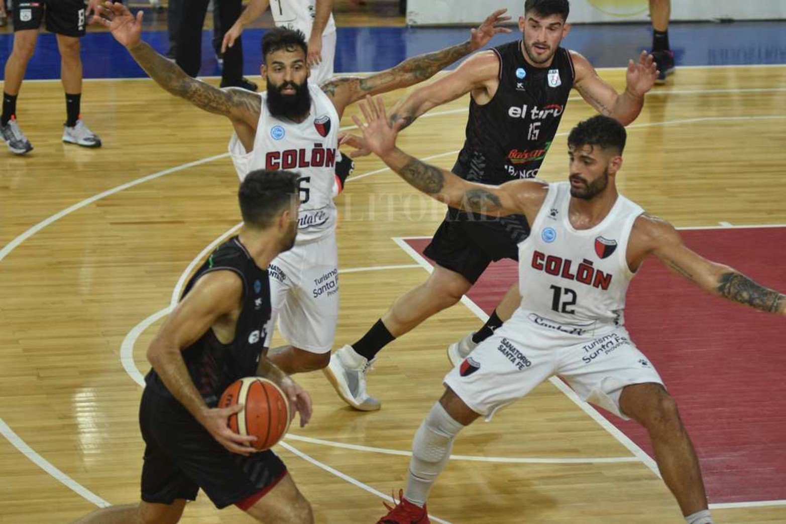 En un final para el infarto, Colón cayó por un punto: 83 a 82 frente a Central Olímpico Argentino de Ceres.