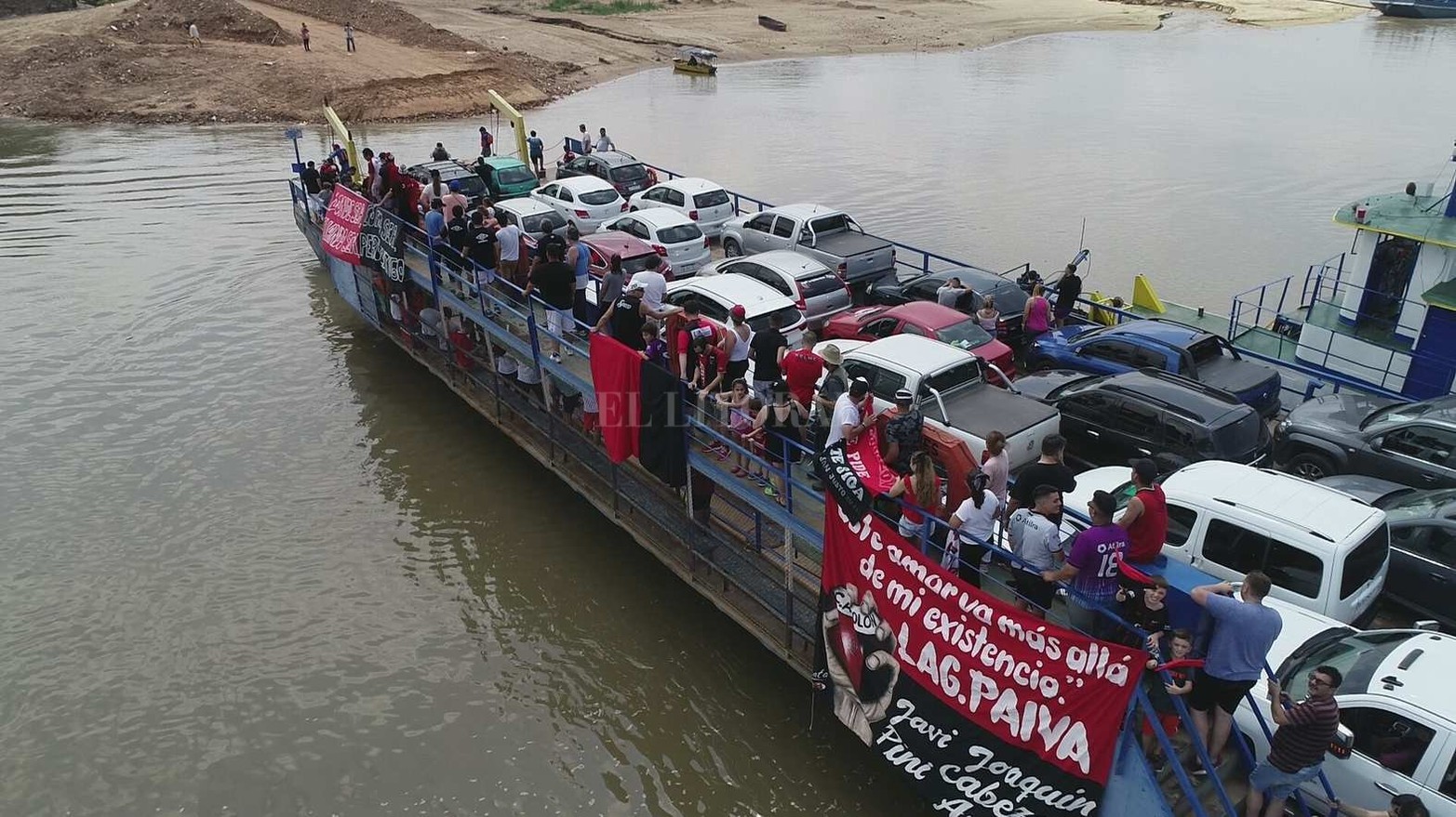 Asunción del Paraguay. Sábado 9 de noviembre de 2019. Primera final organizada por la Conmebol con partido único. Colón logró una movilización histórica a otro país: 40.000 personas. Aquella final perdió 3 a 1 con Independiente del Valle de Ecuador.