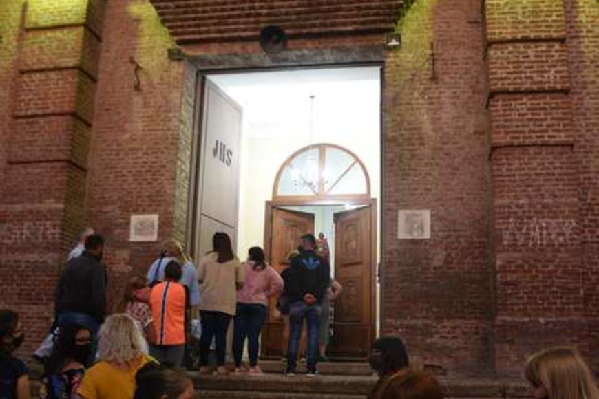 San Expedito: los santafesinos siguen venerando al santo patrono de las causas imposibles y urgentes